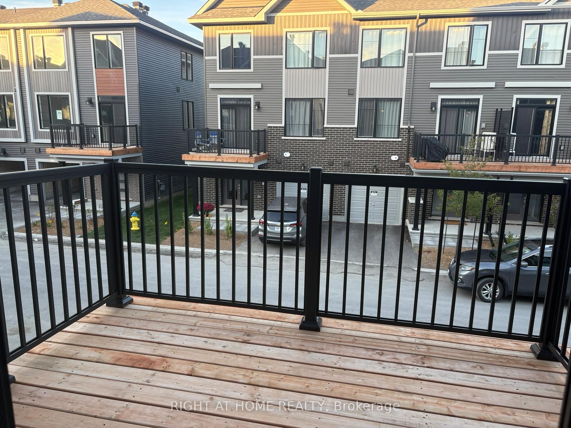 Photo 14 of 409 Silverberry Private, Ottawa, Kanata - Kanata Lakes/Heritage Hills — HOMEH