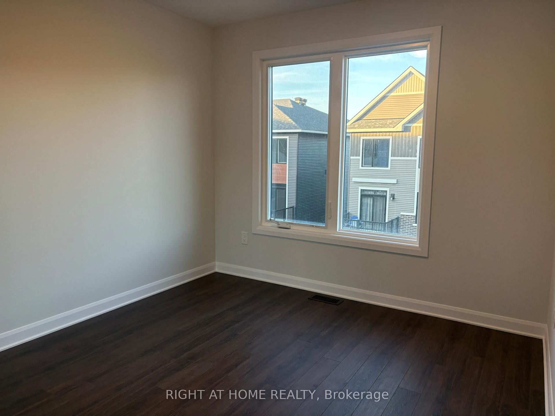 Photo 19 of 409 Silverberry Private, Ottawa, Kanata - Kanata Lakes/Heritage Hills — HOMEH
