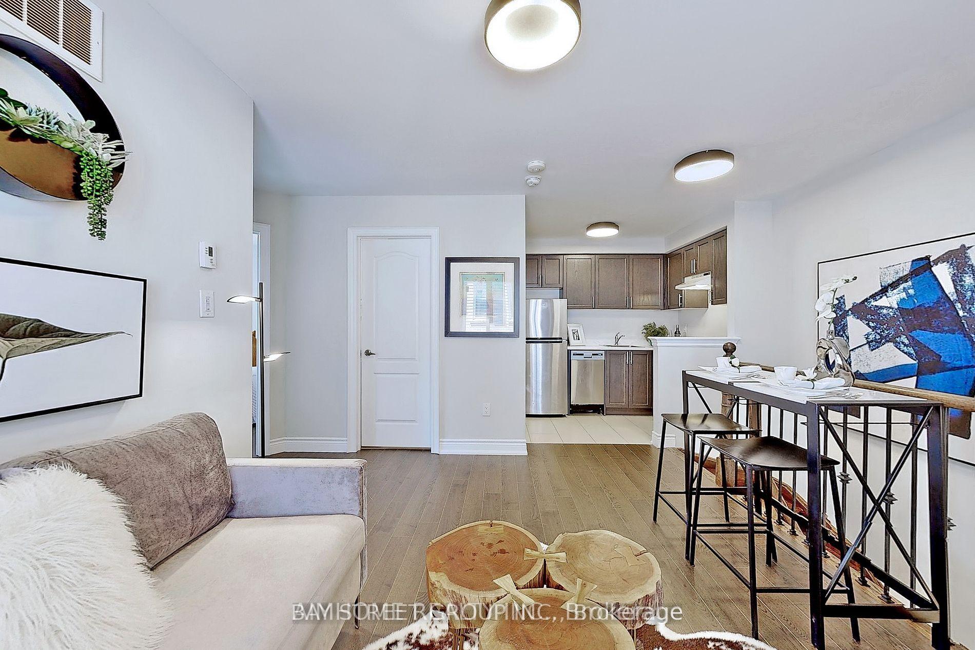 Photo 3 of Unit Coach House, 291 William Foster Road, Markham, Berczy — HOMEH