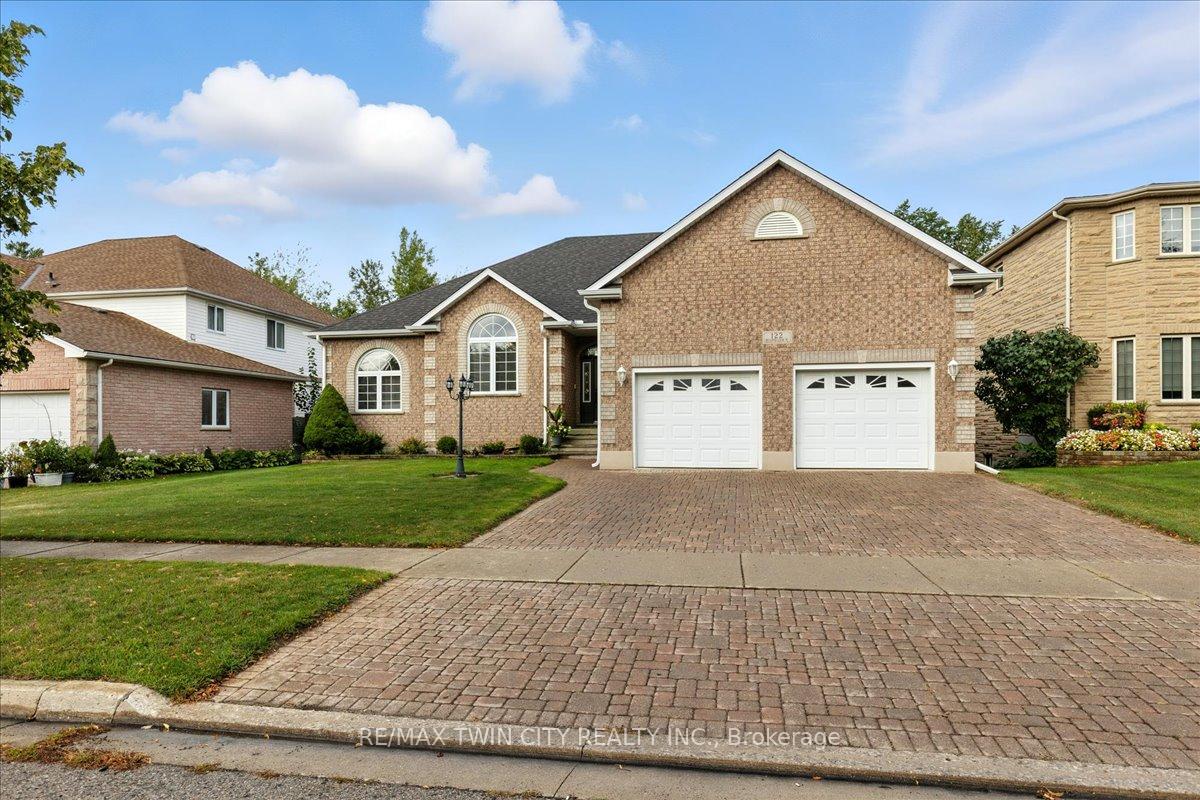 Photo 4 of 122 Briarmeadow Place, Kitchener — HOMEH