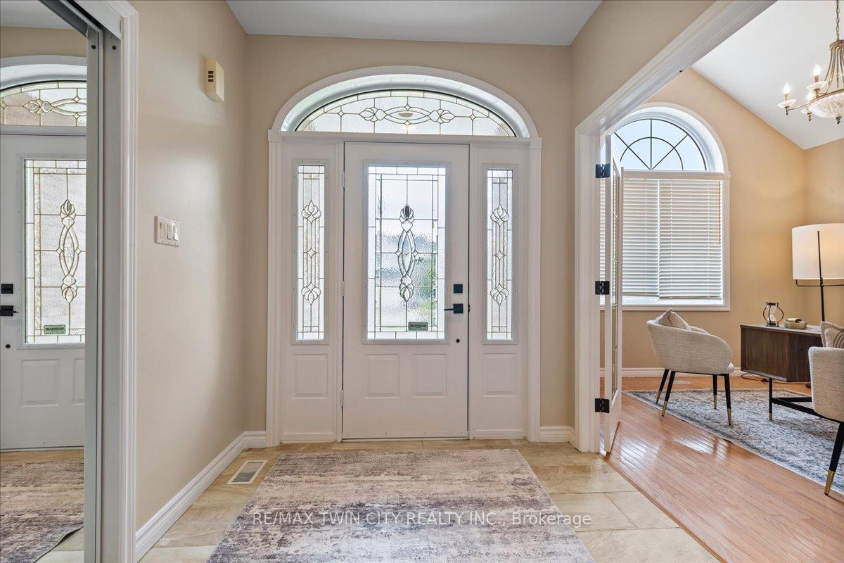 Photo 6 of 122 Briarmeadow Place, Kitchener — HOMEH