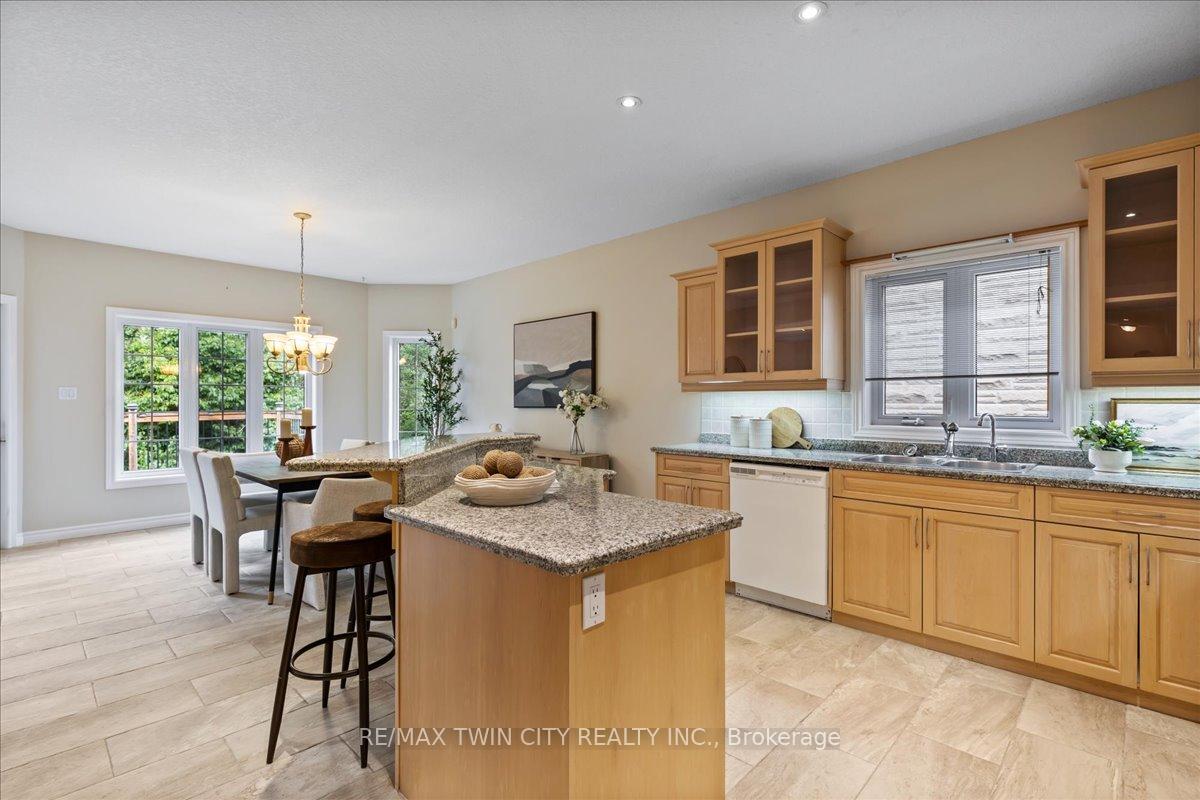 Photo 15 of 122 Briarmeadow Place, Kitchener — HOMEH