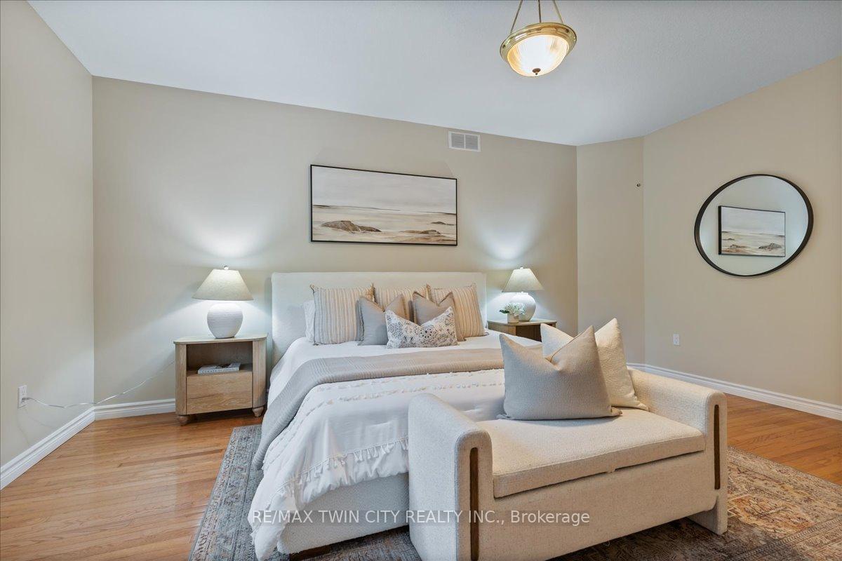 Photo 22 of 122 Briarmeadow Place, Kitchener — HOMEH