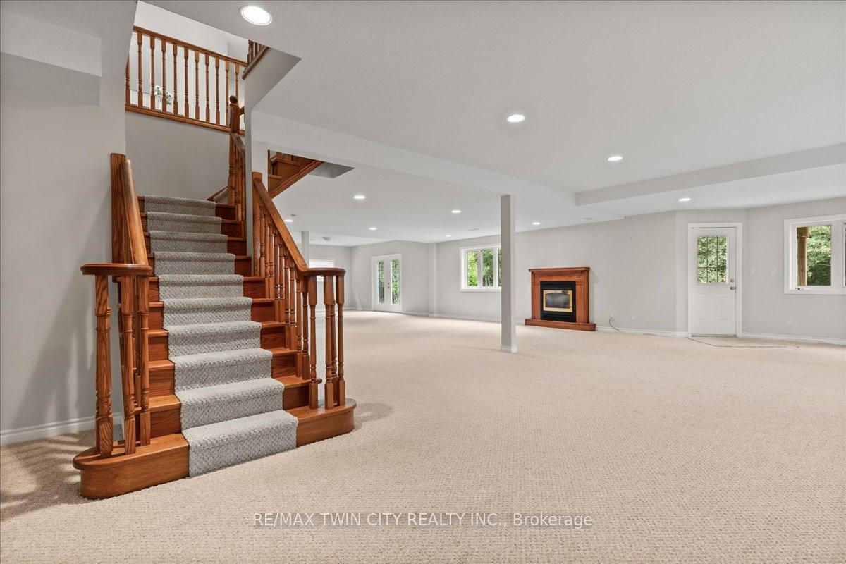 Photo 27 of 122 Briarmeadow Place, Kitchener — HOMEH