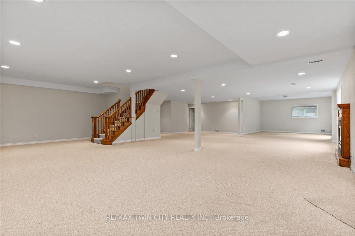 Photo 28 of 122 Briarmeadow Place, Kitchener — HOMEH
