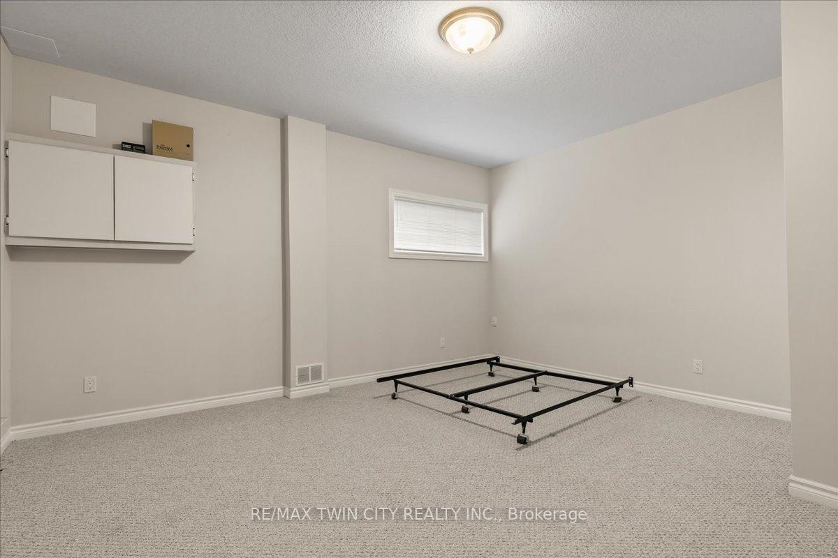 Photo 30 of 122 Briarmeadow Place, Kitchener — HOMEH
