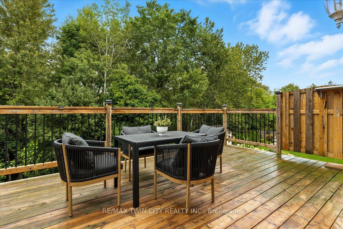 Photo 32 of 122 Briarmeadow Place, Kitchener — HOMEH