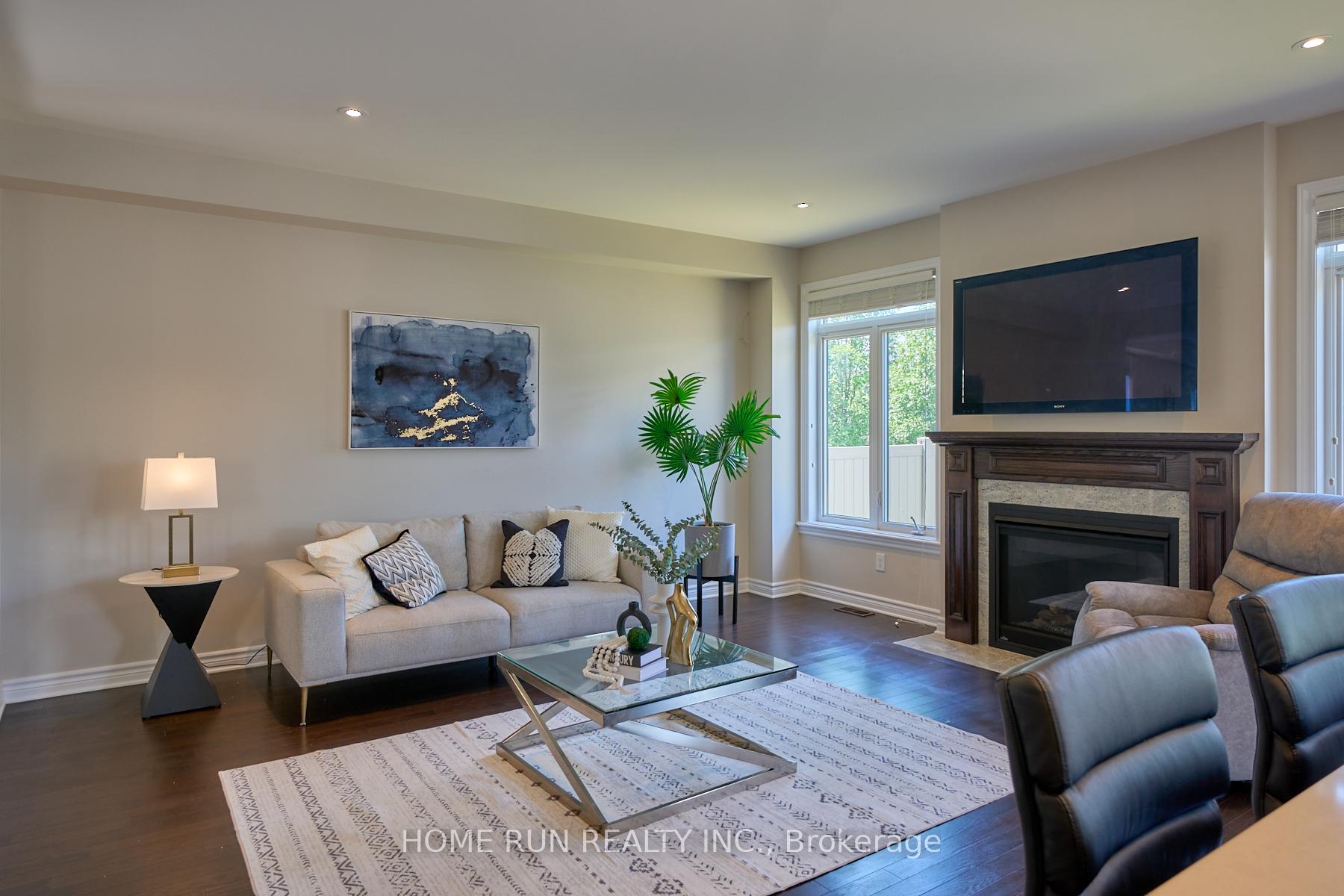 Photo 10 of 350 Haliburton Heights, Ottawa, Kanata - Emerald Meadows/Trailwest — HOMEH