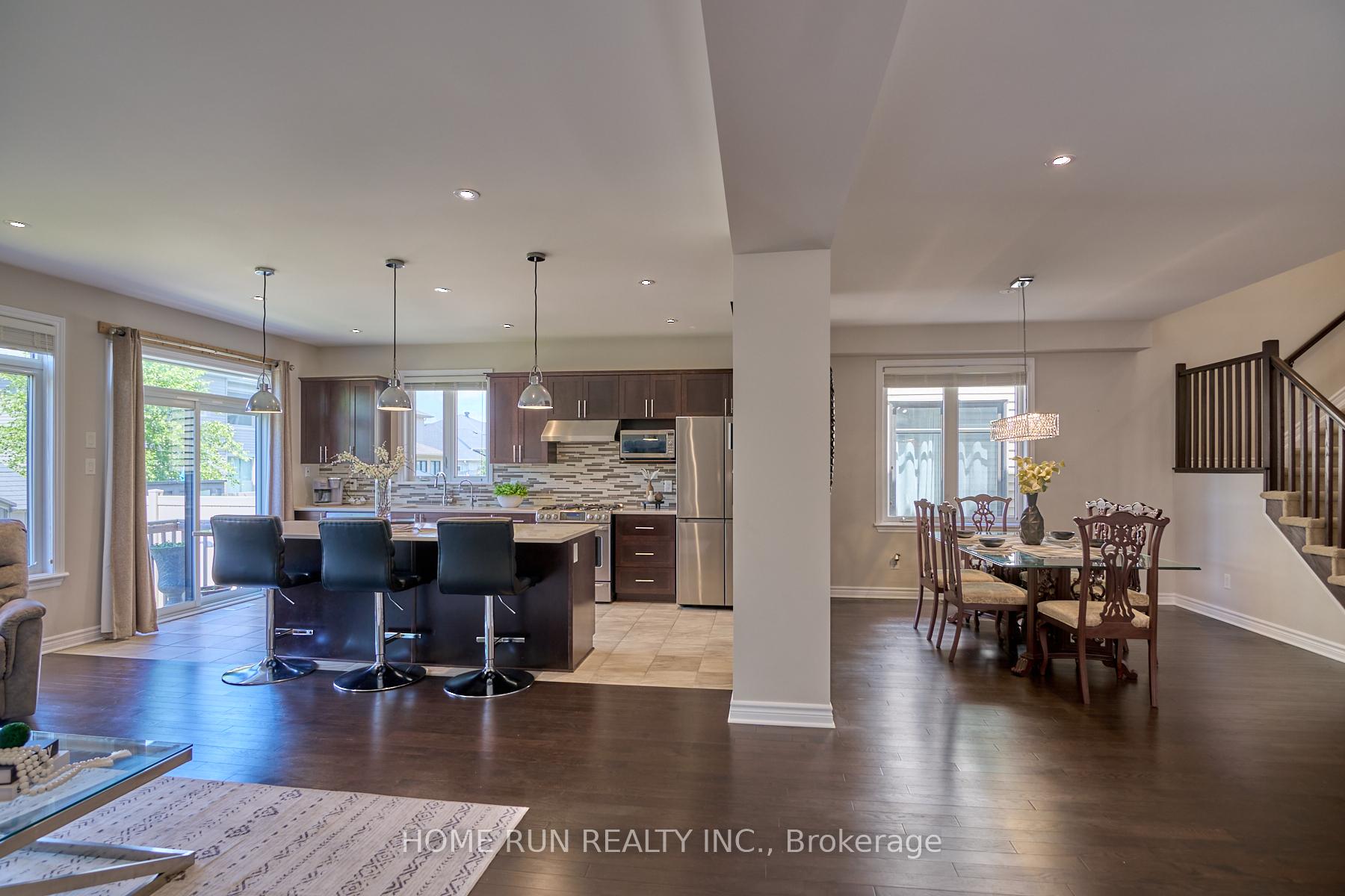 Photo 12 of 350 Haliburton Heights, Ottawa, Kanata - Emerald Meadows/Trailwest — HOMEH