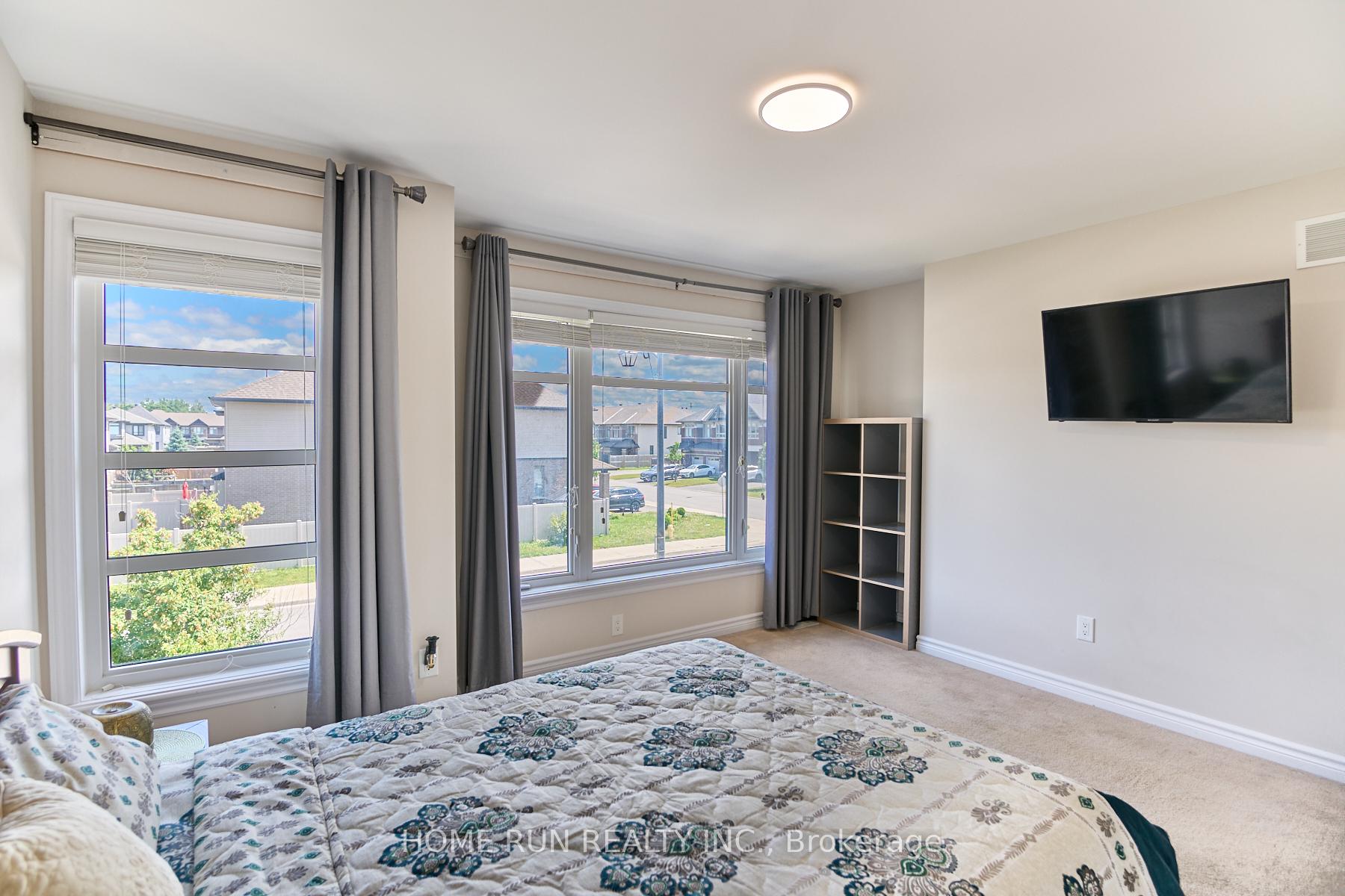 Photo 29 of 350 Haliburton Heights, Ottawa, Kanata - Emerald Meadows/Trailwest — HOMEH