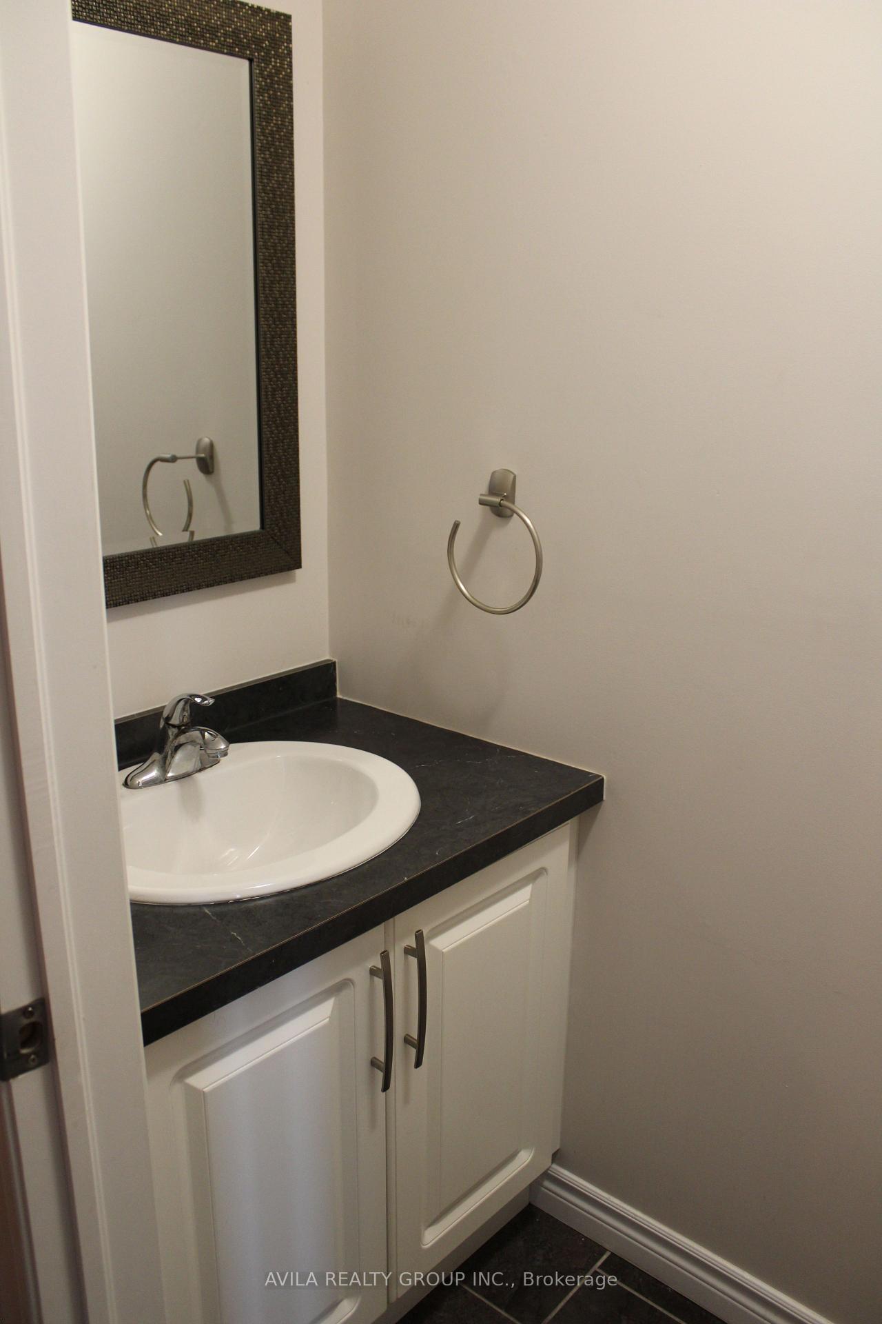 Photo 5 of Unit 12, 9 Hampton Brook Way, Hamilton, Mount Hope — HOMEH