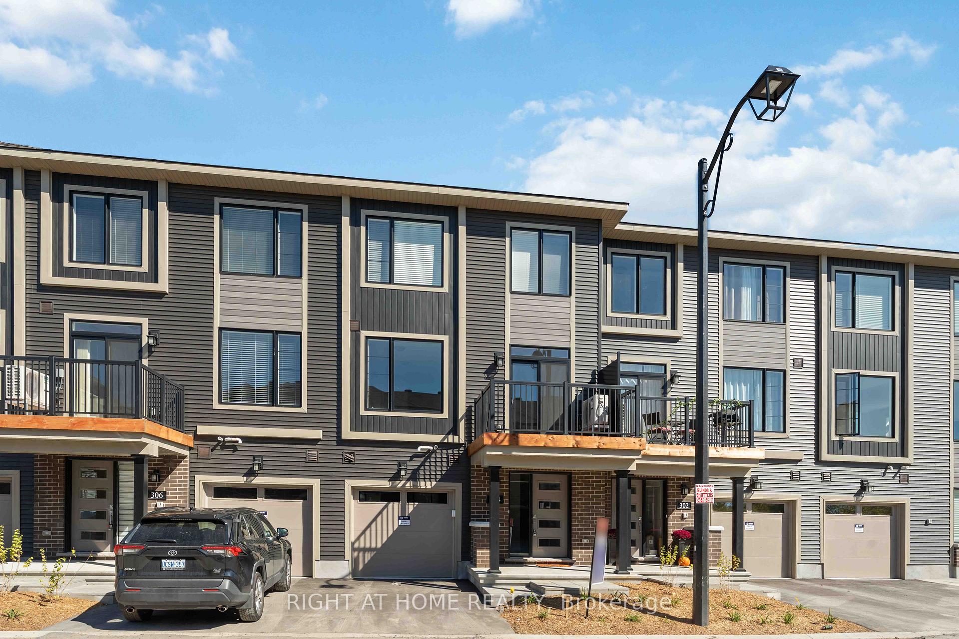 Photo 4 of 304 Clearpath Private, Ottawa, Kanata - Kanata Lakes/Heritage Hills — HOMEH