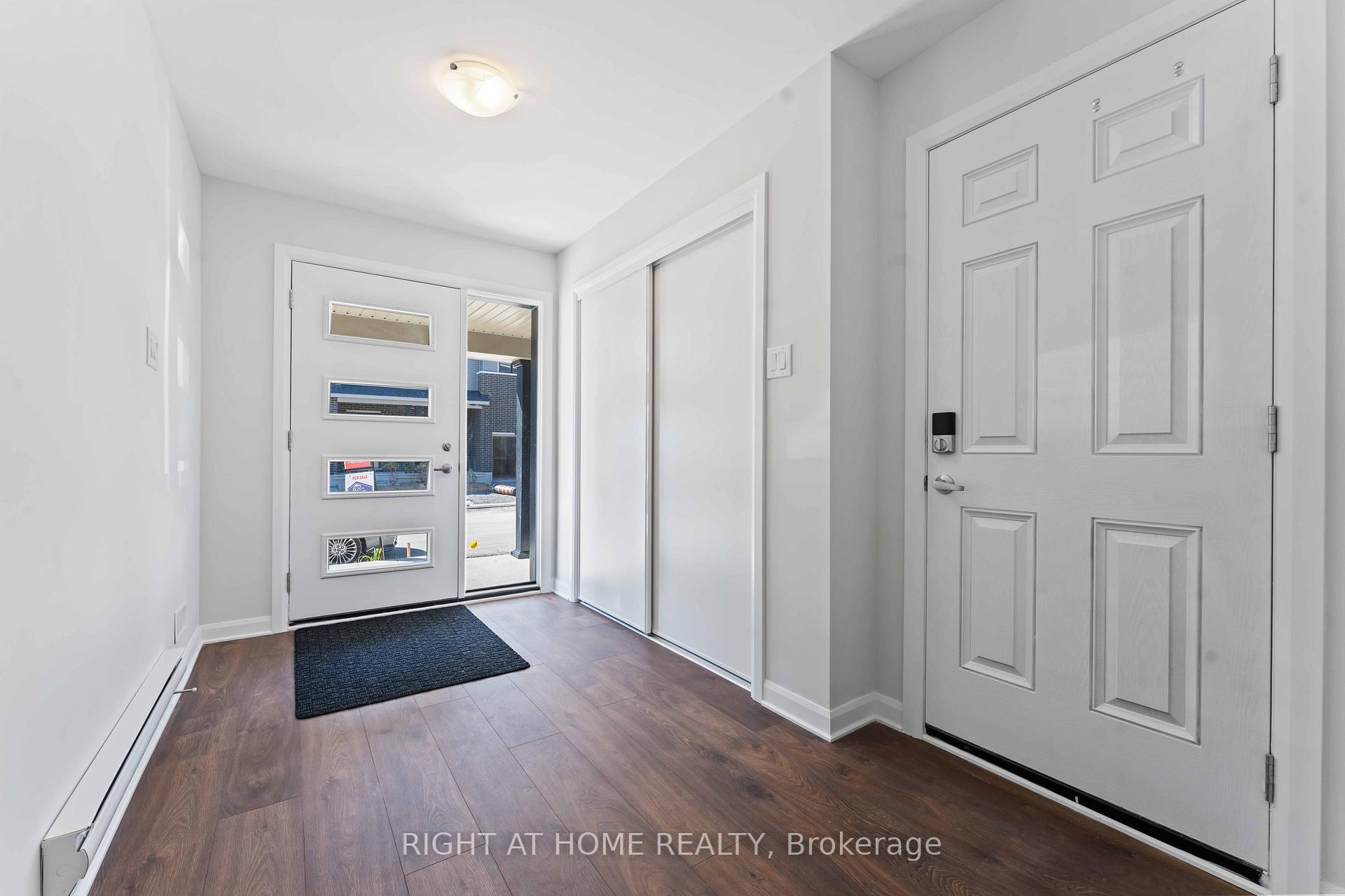 Photo 5 of 304 Clearpath Private, Ottawa, Kanata - Kanata Lakes/Heritage Hills — HOMEH
