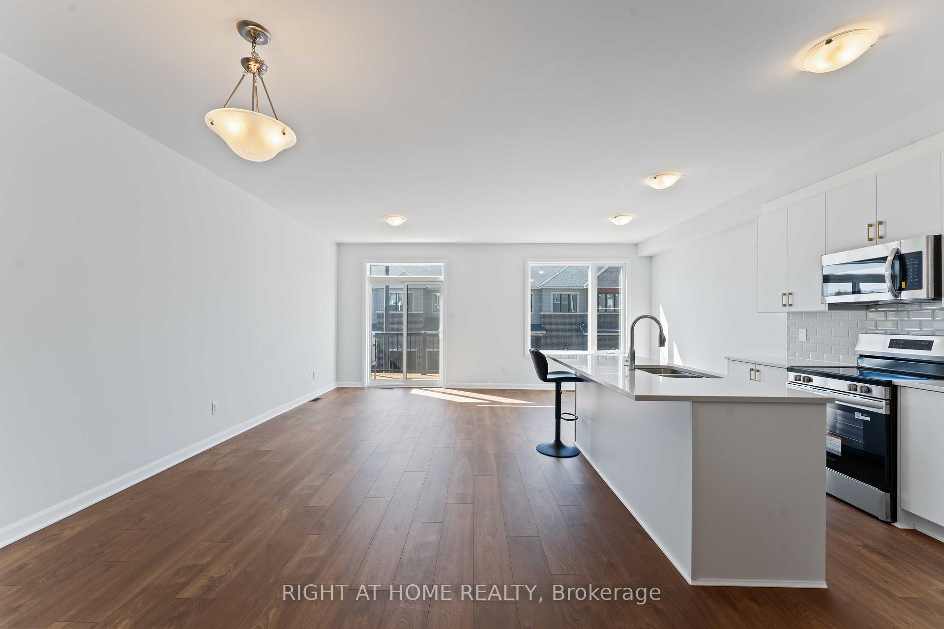 Photo 8 of 304 Clearpath Private, Ottawa, Kanata - Kanata Lakes/Heritage Hills — HOMEH