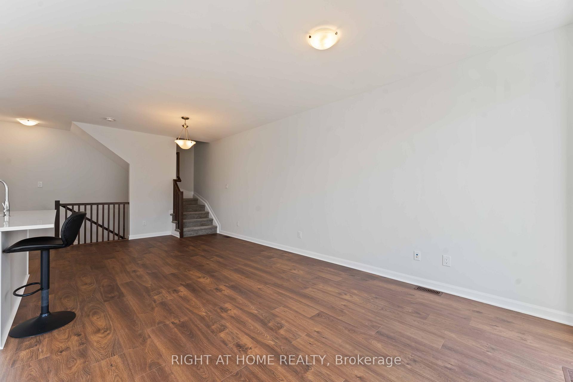 Photo 11 of 304 Clearpath Private, Ottawa, Kanata - Kanata Lakes/Heritage Hills — HOMEH