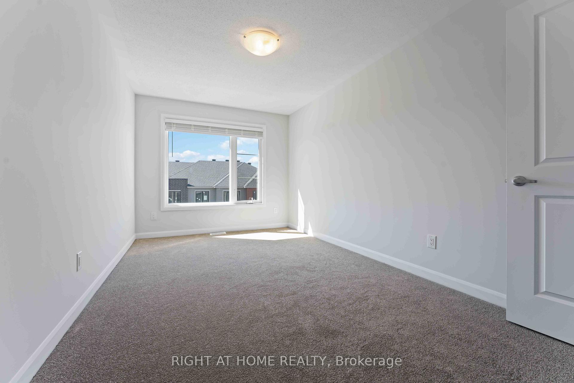 Photo 22 of 304 Clearpath Private, Ottawa, Kanata - Kanata Lakes/Heritage Hills — HOMEH