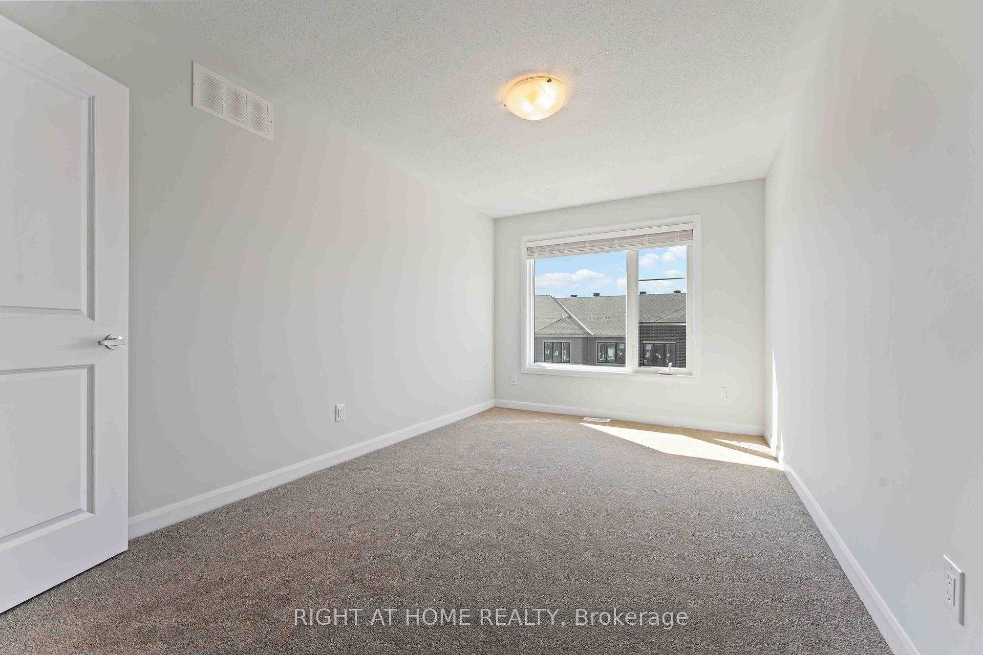 Photo 23 of 304 Clearpath Private, Ottawa, Kanata - Kanata Lakes/Heritage Hills — HOMEH