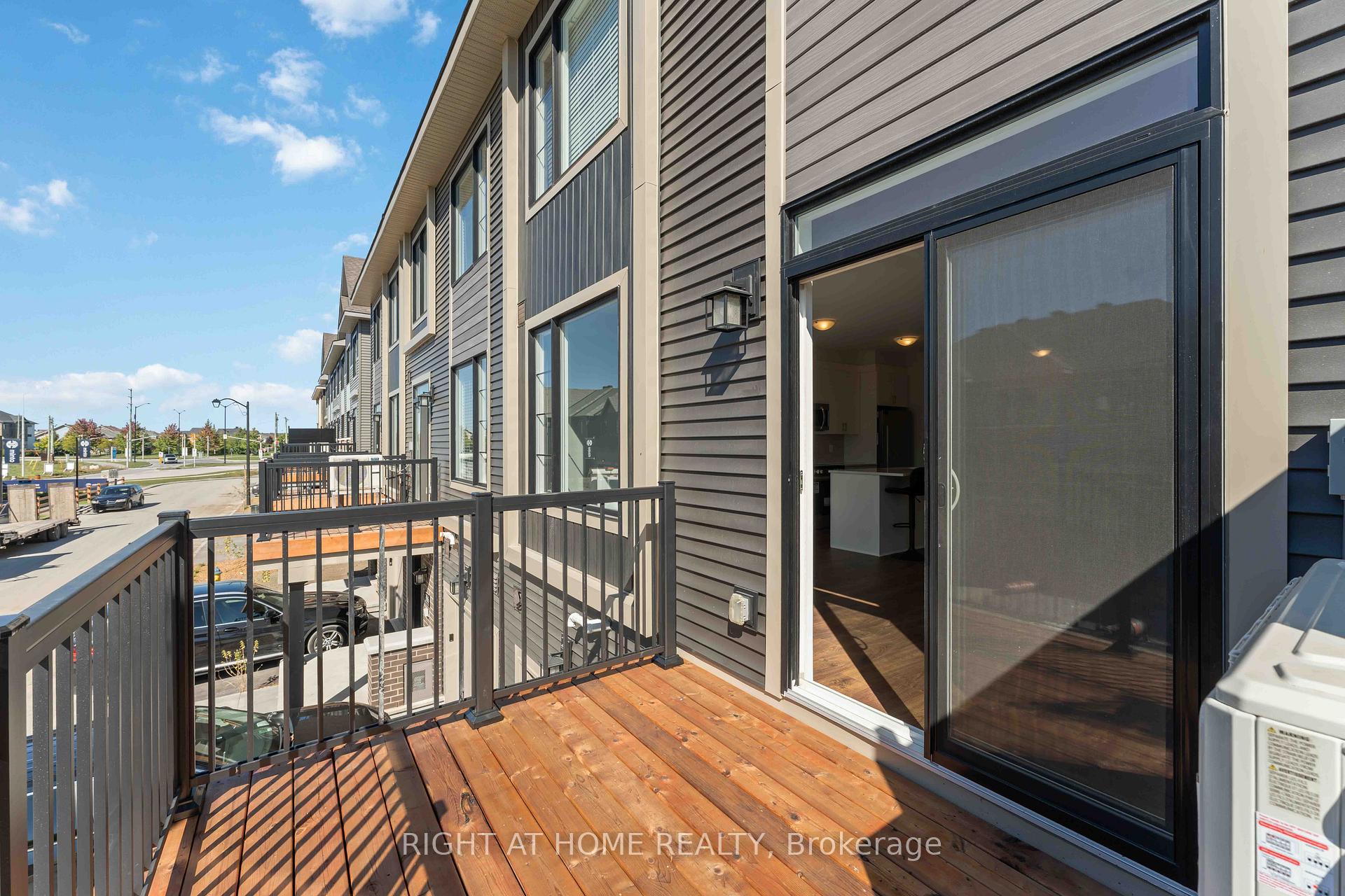 Photo 28 of 304 Clearpath Private, Ottawa, Kanata - Kanata Lakes/Heritage Hills — HOMEH