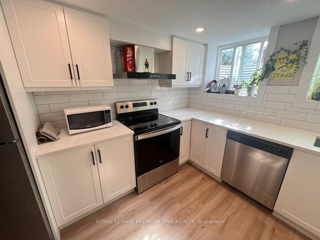 Photo 4 of Unit Lower, 106 Trafalgar Avenue S, Kitchener — HOMEH
