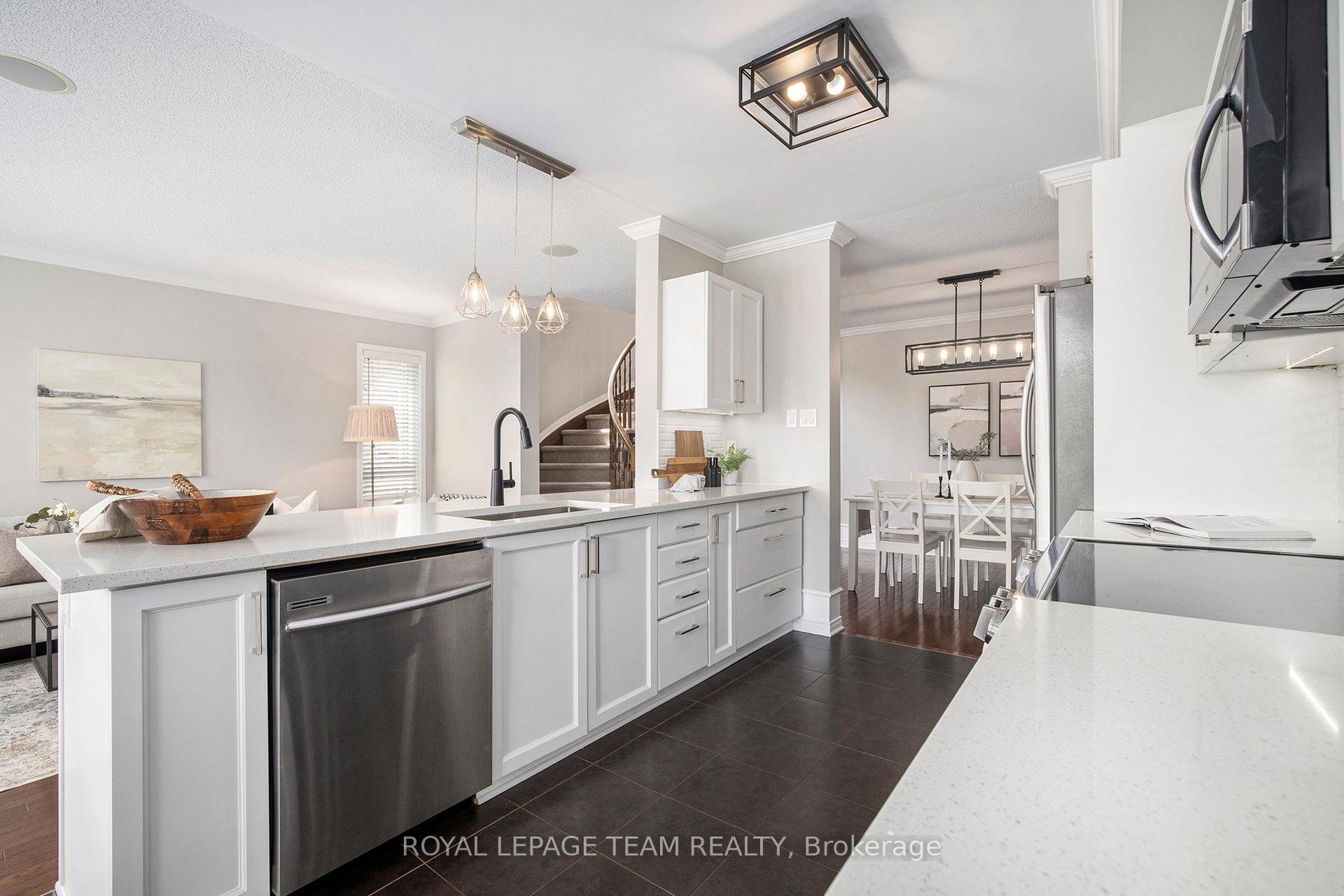 Photo 12 of 1517 Carronbridge Circle, Ottawa, Kanata - Emerald Meadows/Trailwest — HOMEH