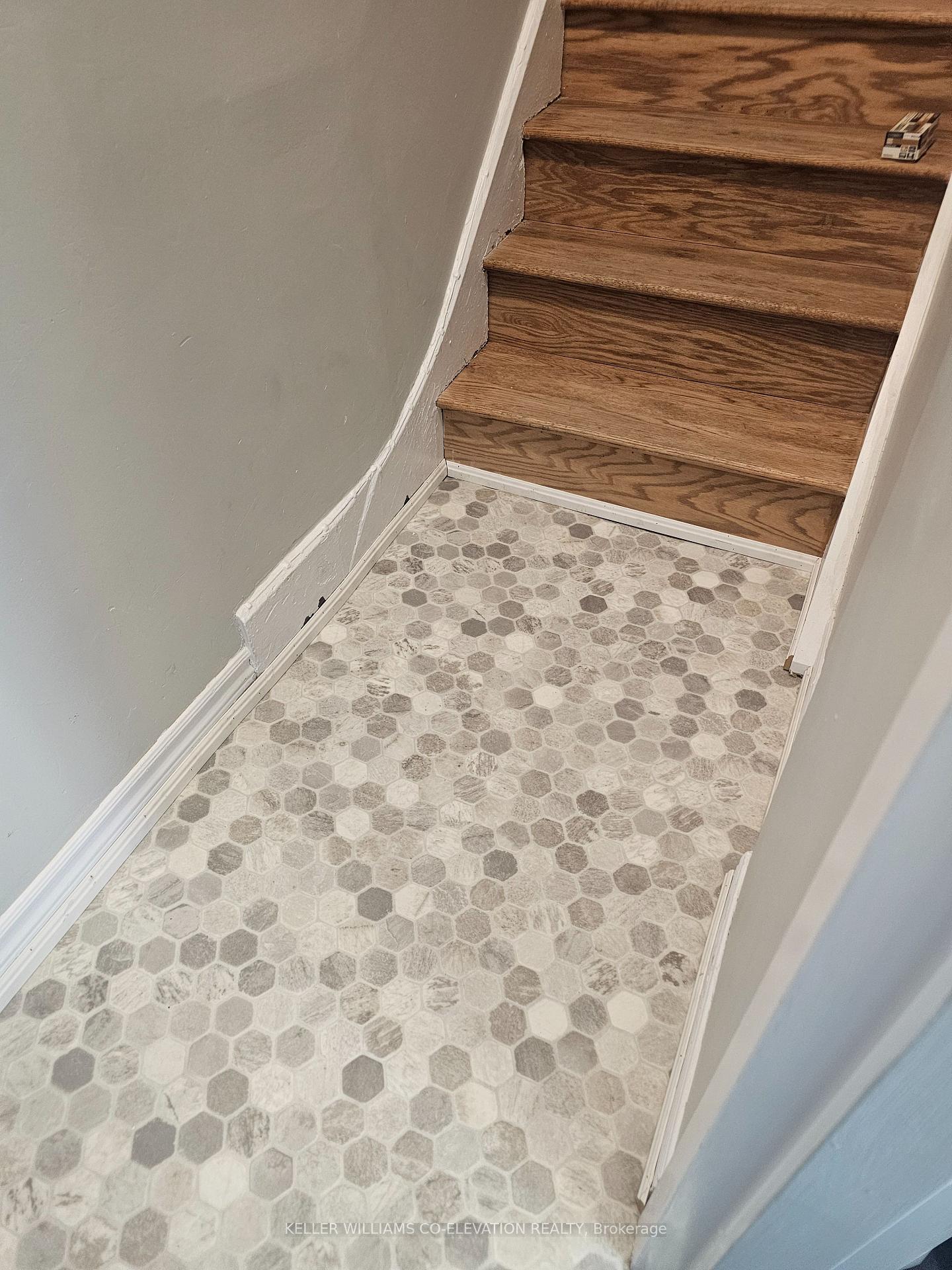 Photo 5 of 357 Barton Street E, Hamilton, Landsdale — HOMEH