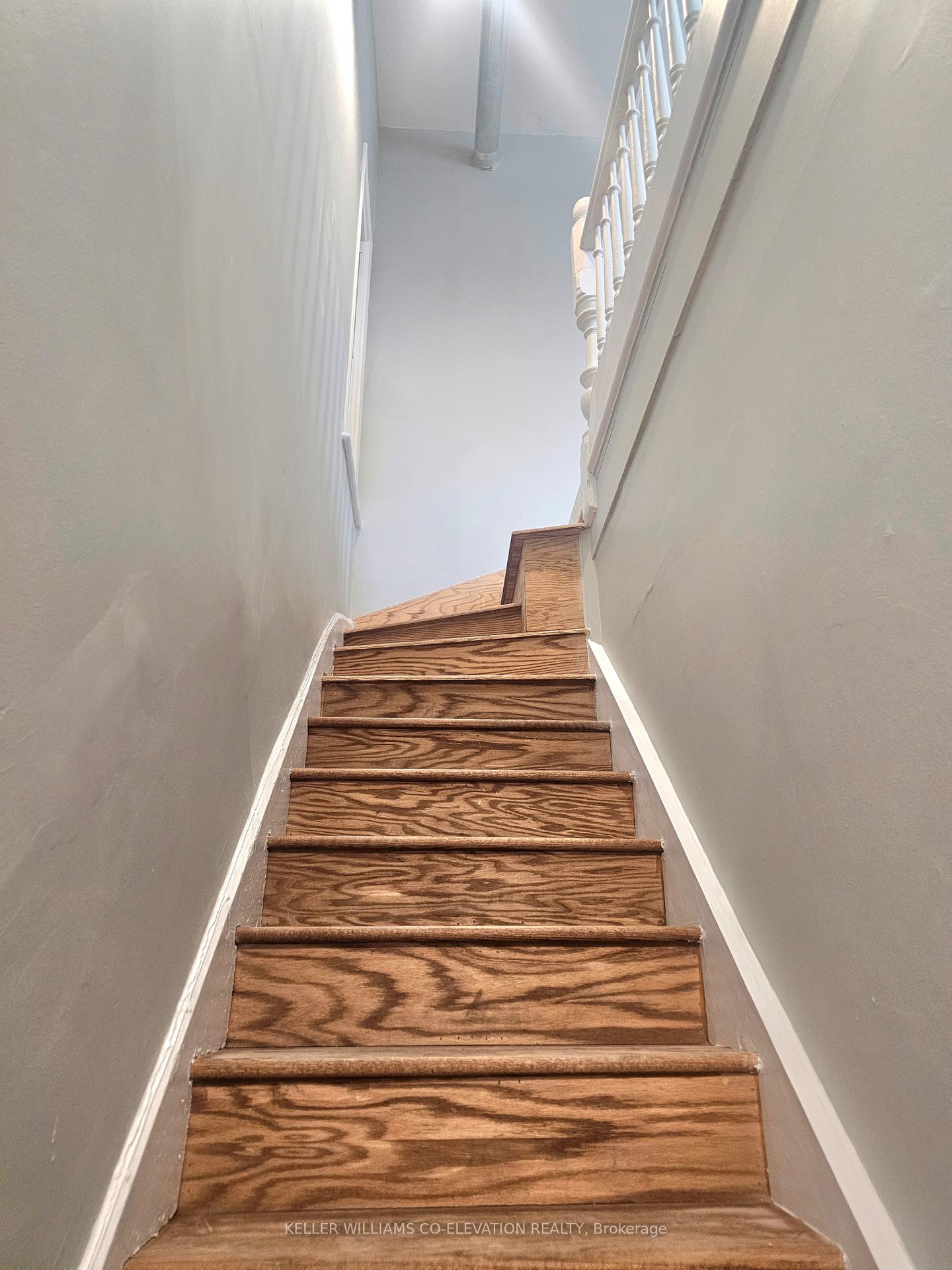 Photo 6 of 357 Barton Street E, Hamilton, Landsdale — HOMEH