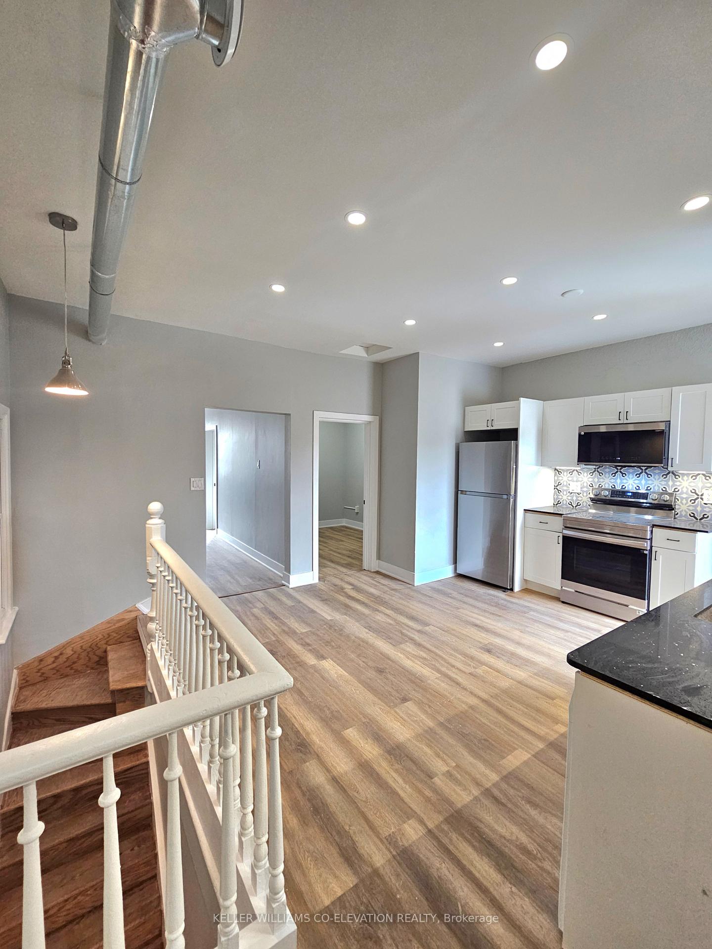 Photo 11 of 357 Barton Street E, Hamilton, Landsdale — HOMEH