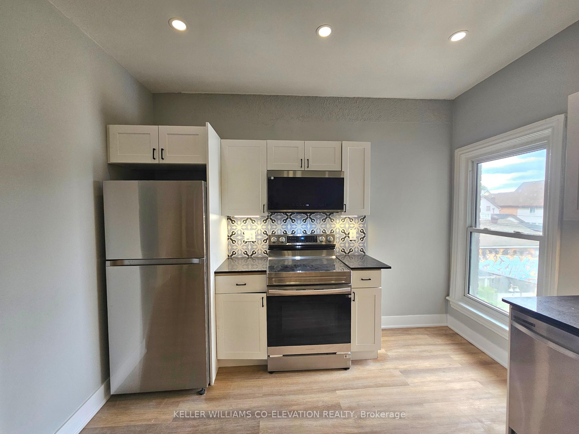 Photo 12 of 357 Barton Street E, Hamilton, Landsdale — HOMEH