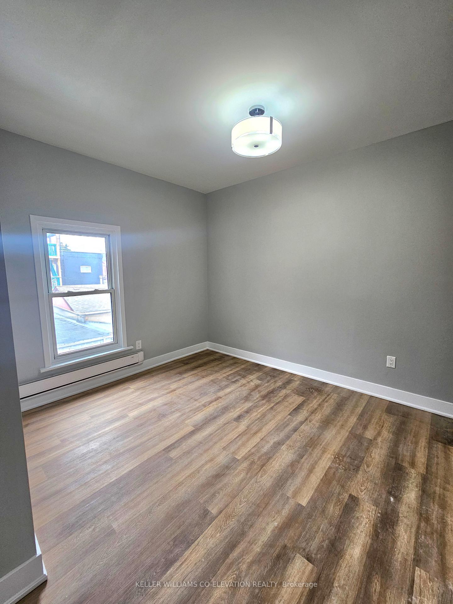 Photo 21 of 357 Barton Street E, Hamilton, Landsdale — HOMEH