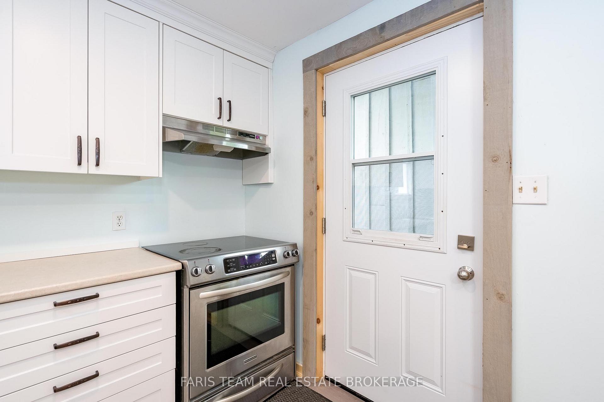 Photo 20 of 3 John Drive, Innisfil, Cookstown — HOMEH