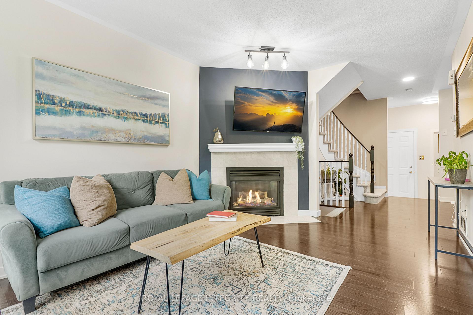 Photo 2 of 82 Blackdome Crescent, Ottawa, Kanata - Kanata Lakes/Heritage Hills — HOMEH