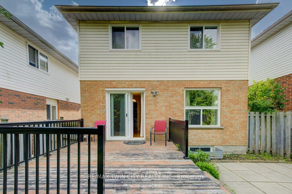 Photo 29 of 44 Northmanor Crescent, Kitchener — HOMEH