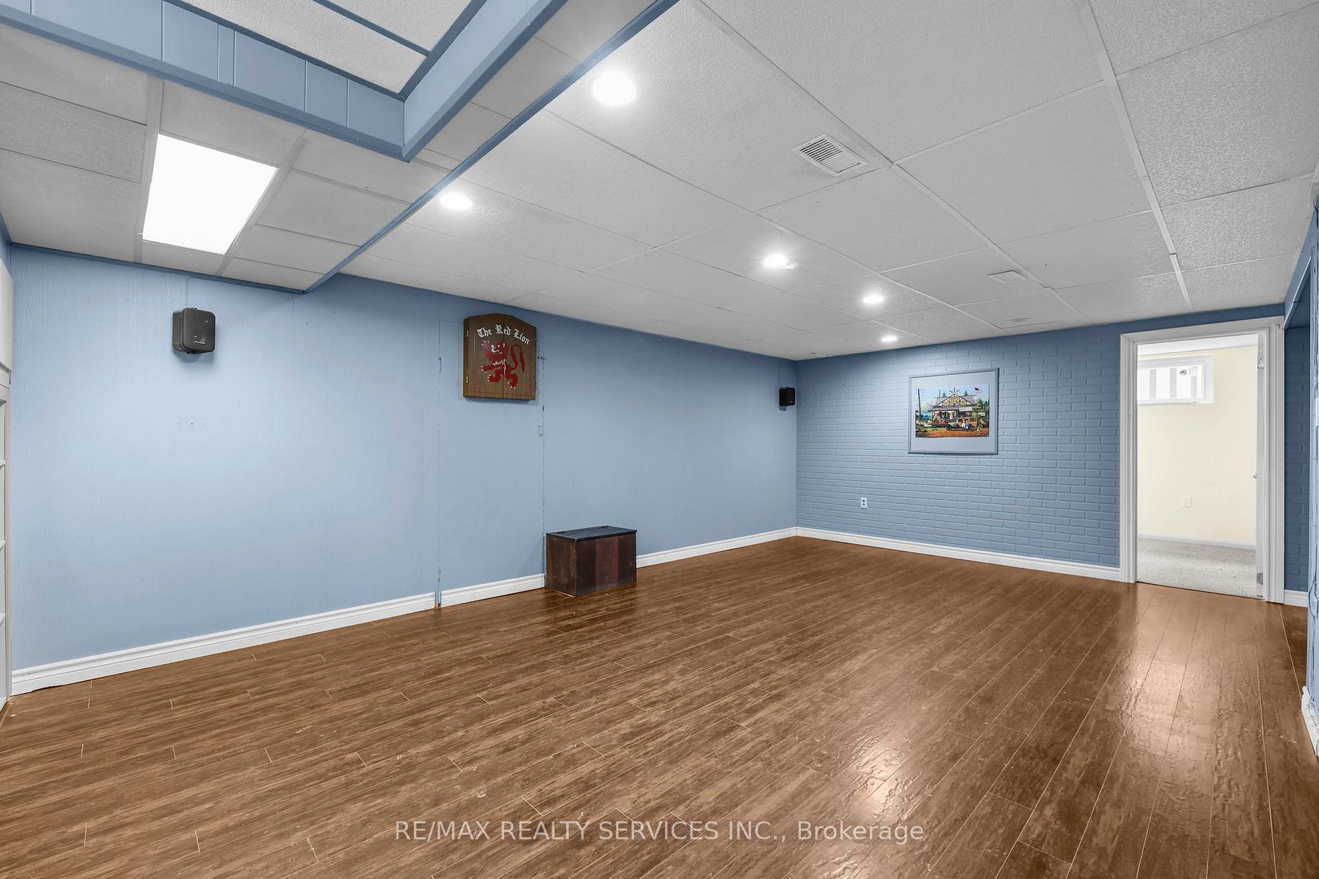 Photo 6 of 368 Upper Kenilworth Avenue, Hamilton, Huntington — HOMEH