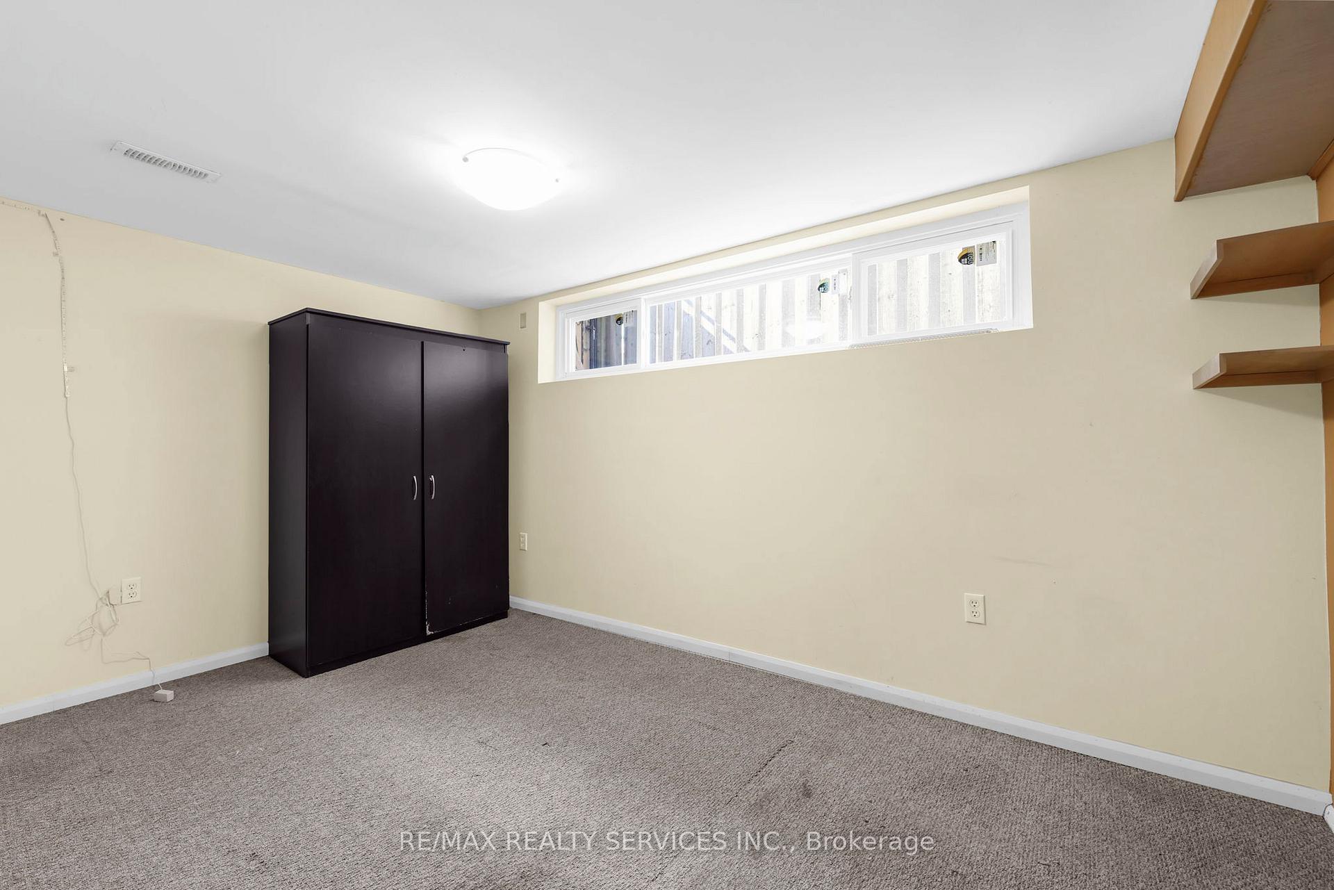 Photo 13 of 368 Upper Kenilworth Avenue, Hamilton, Huntington — HOMEH