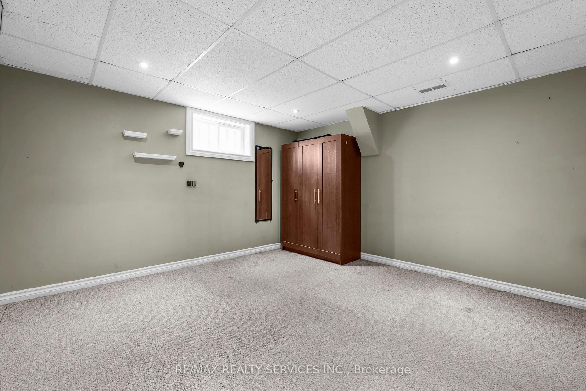 Photo 16 of 368 Upper Kenilworth Avenue, Hamilton, Huntington — HOMEH
