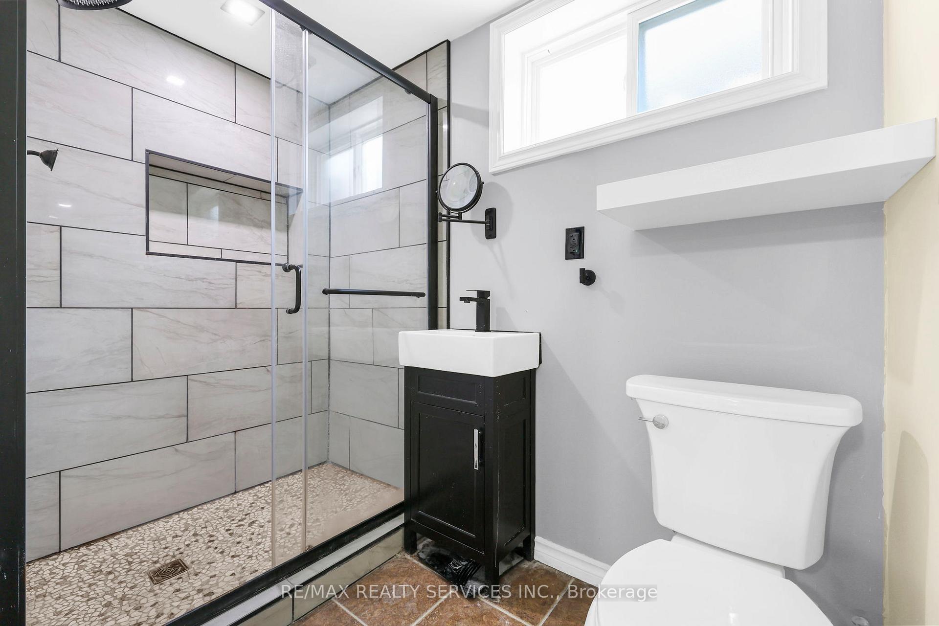 Photo 17 of 368 Upper Kenilworth Avenue, Hamilton, Huntington — HOMEH