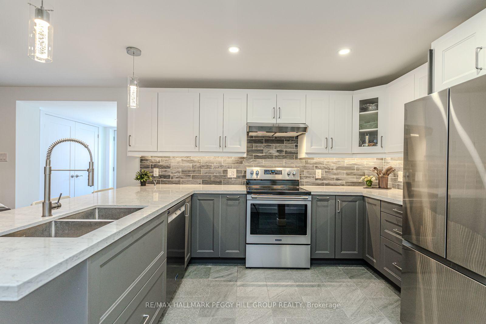 Photo 4 of 2853 Ireton Street, Innisfil, Rural Innisfil — HOMEH