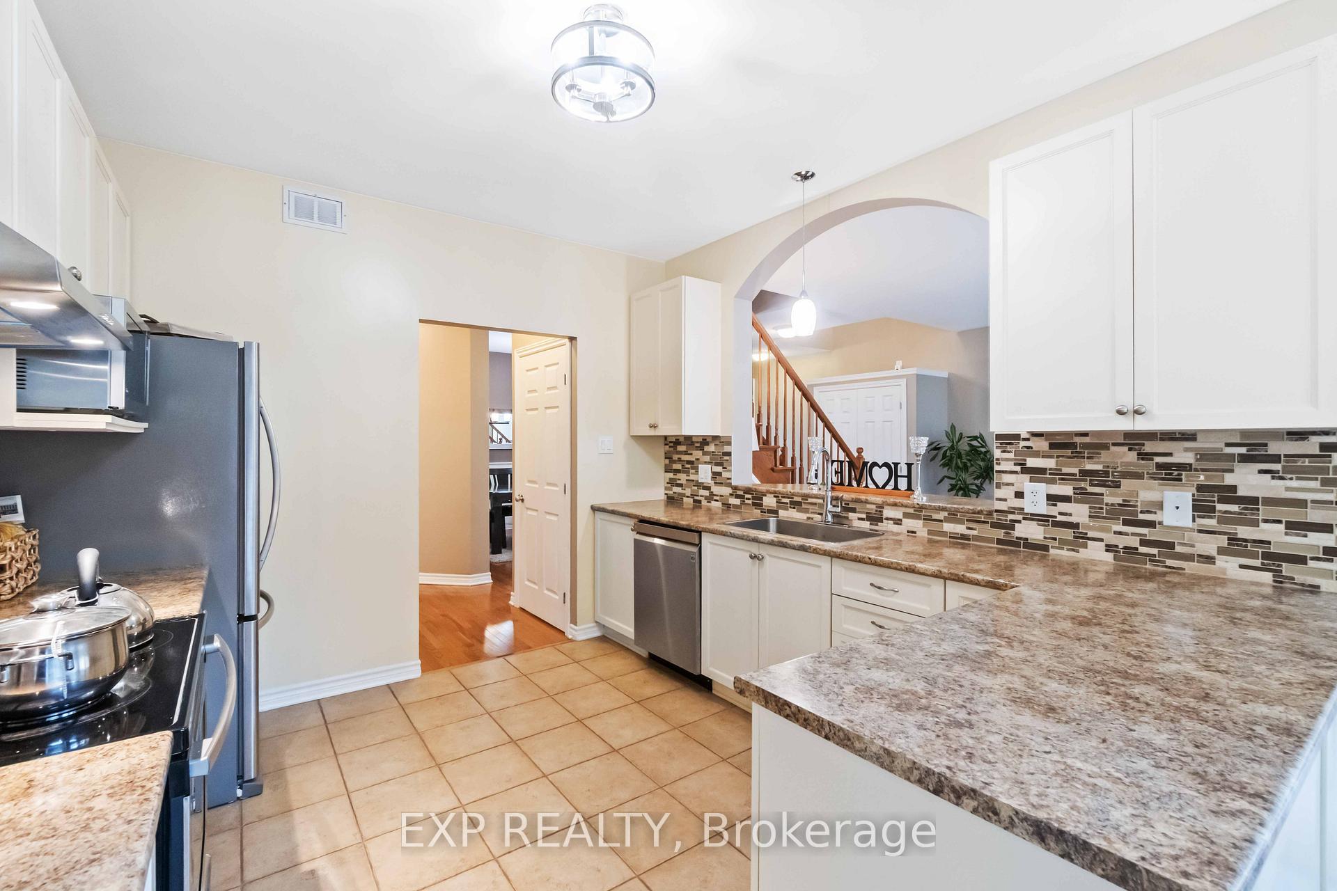 Photo 13 of 90 Cedar Valley Drive, Ottawa, Kanata - Bridlewood — HOMEH