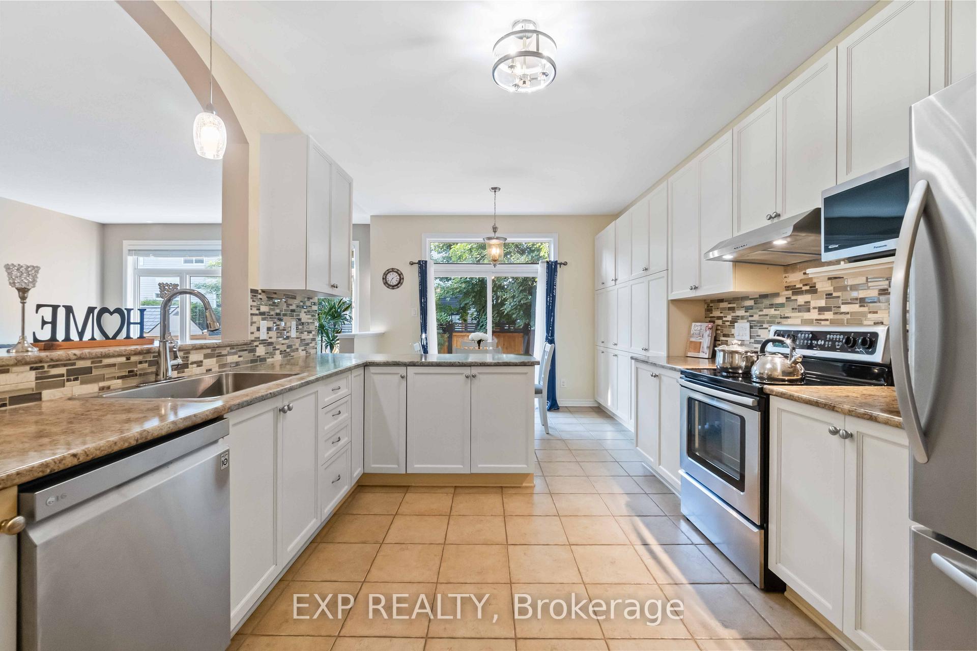 Photo 15 of 90 Cedar Valley Drive, Ottawa, Kanata - Bridlewood — HOMEH