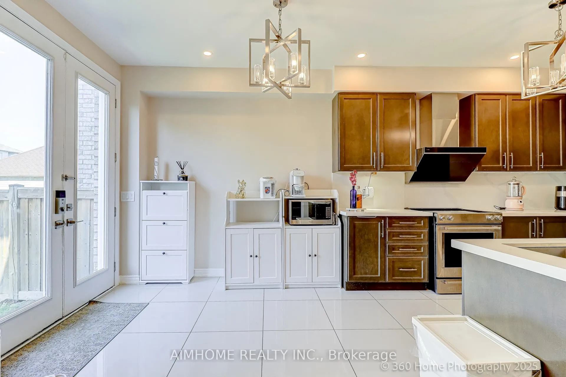 Photo 6 of 18 Saddlebrook Drive, Markham, Cornell — HOMEH