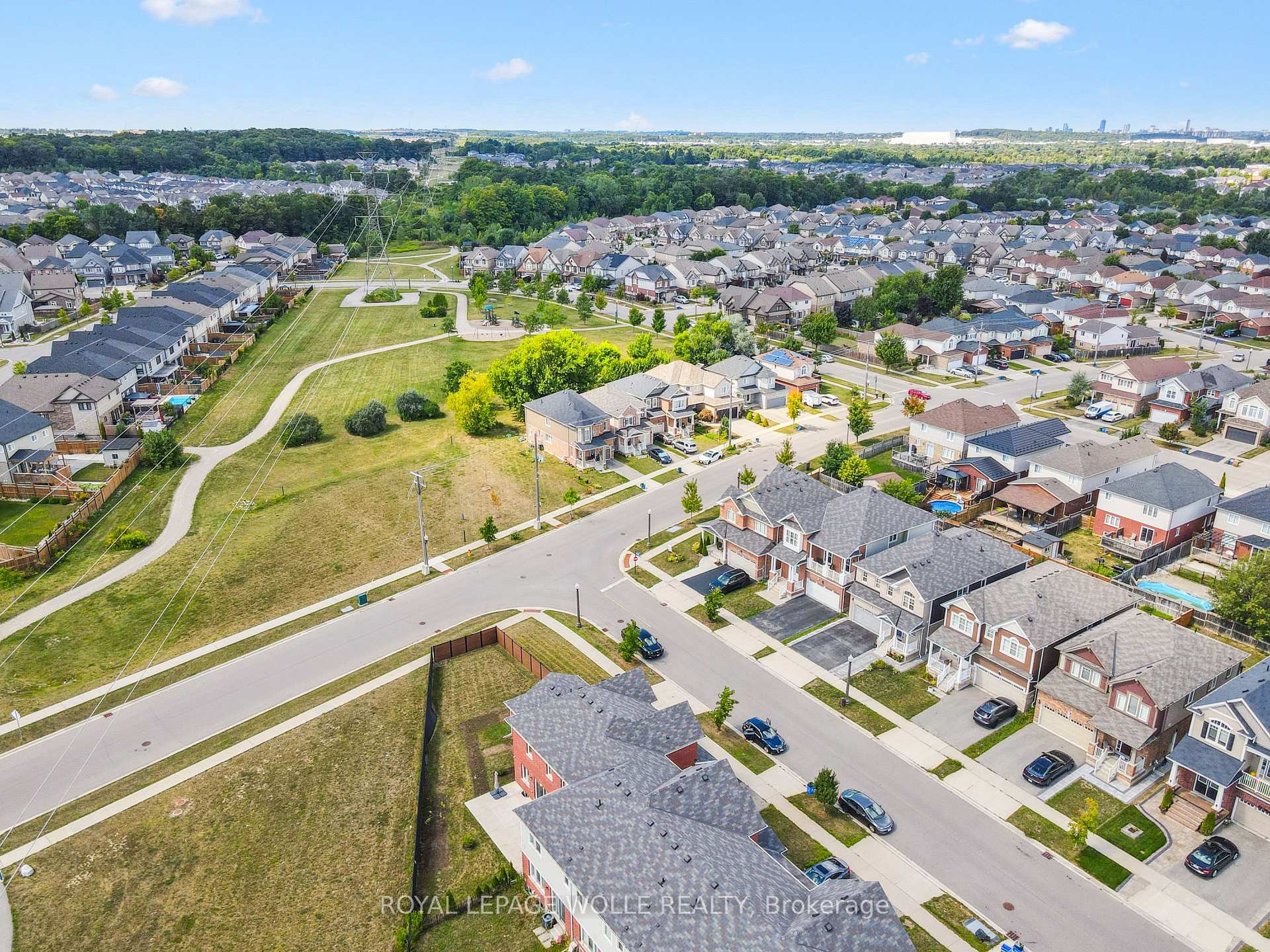 Photo 32 of 2 Watermill Street, Kitchener, Doon South — HOMEH