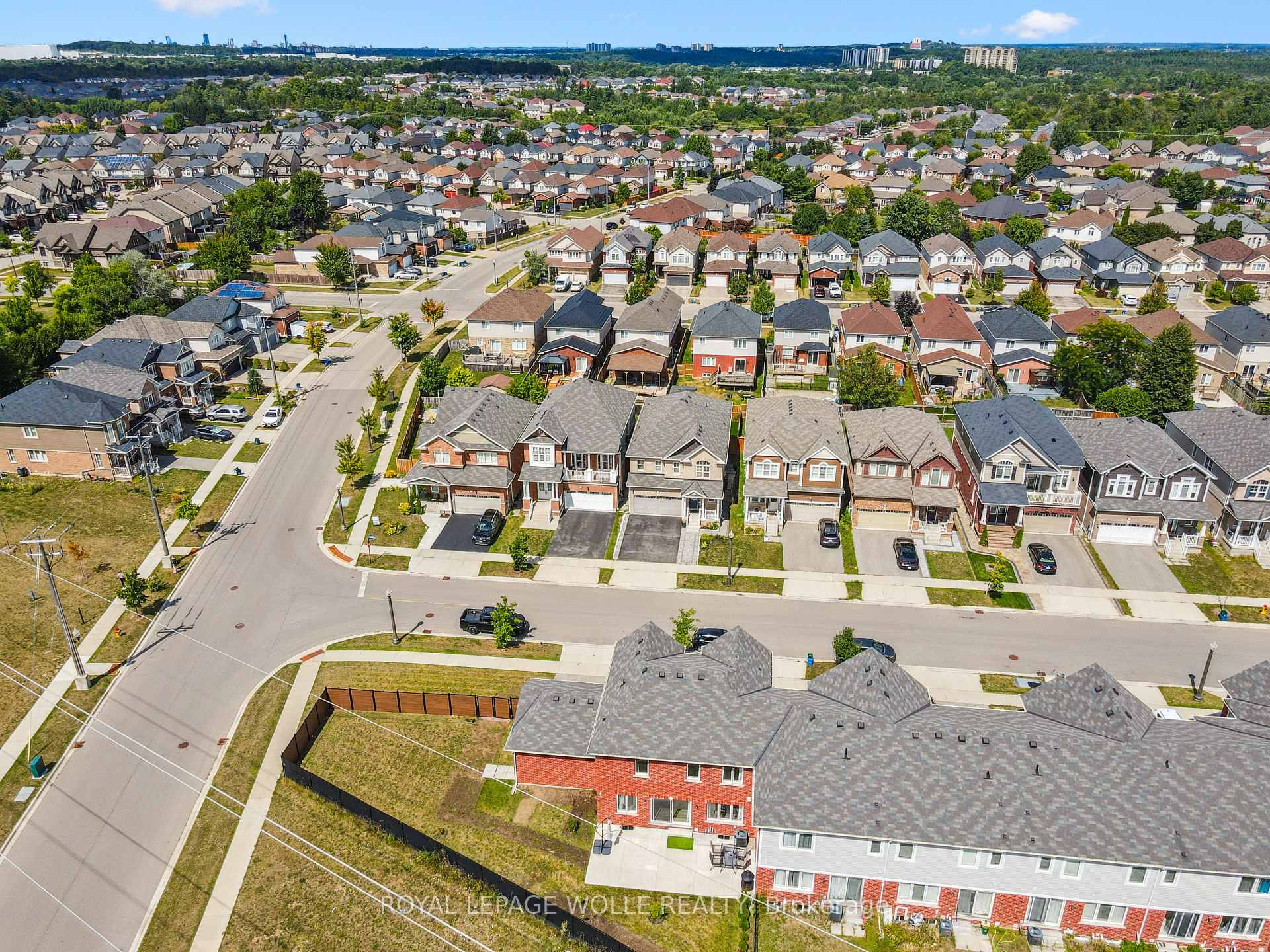 Photo 34 of 2 Watermill Street, Kitchener, Doon South — HOMEH