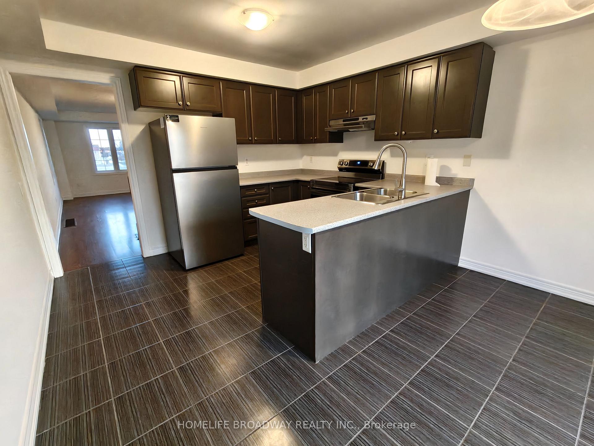 Photo 4 of 9998 Mccowan Road, Markham, Berczy — HOMEH
