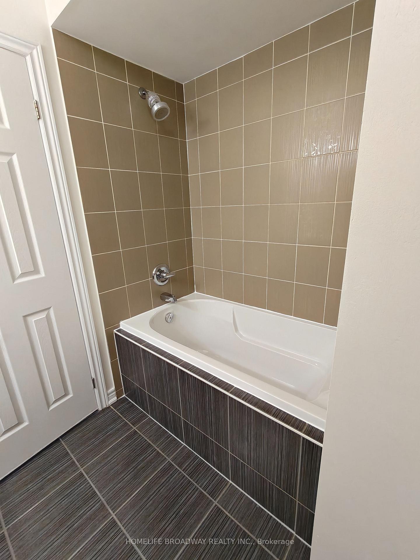 Photo 10 of 9998 Mccowan Road, Markham, Berczy — HOMEH