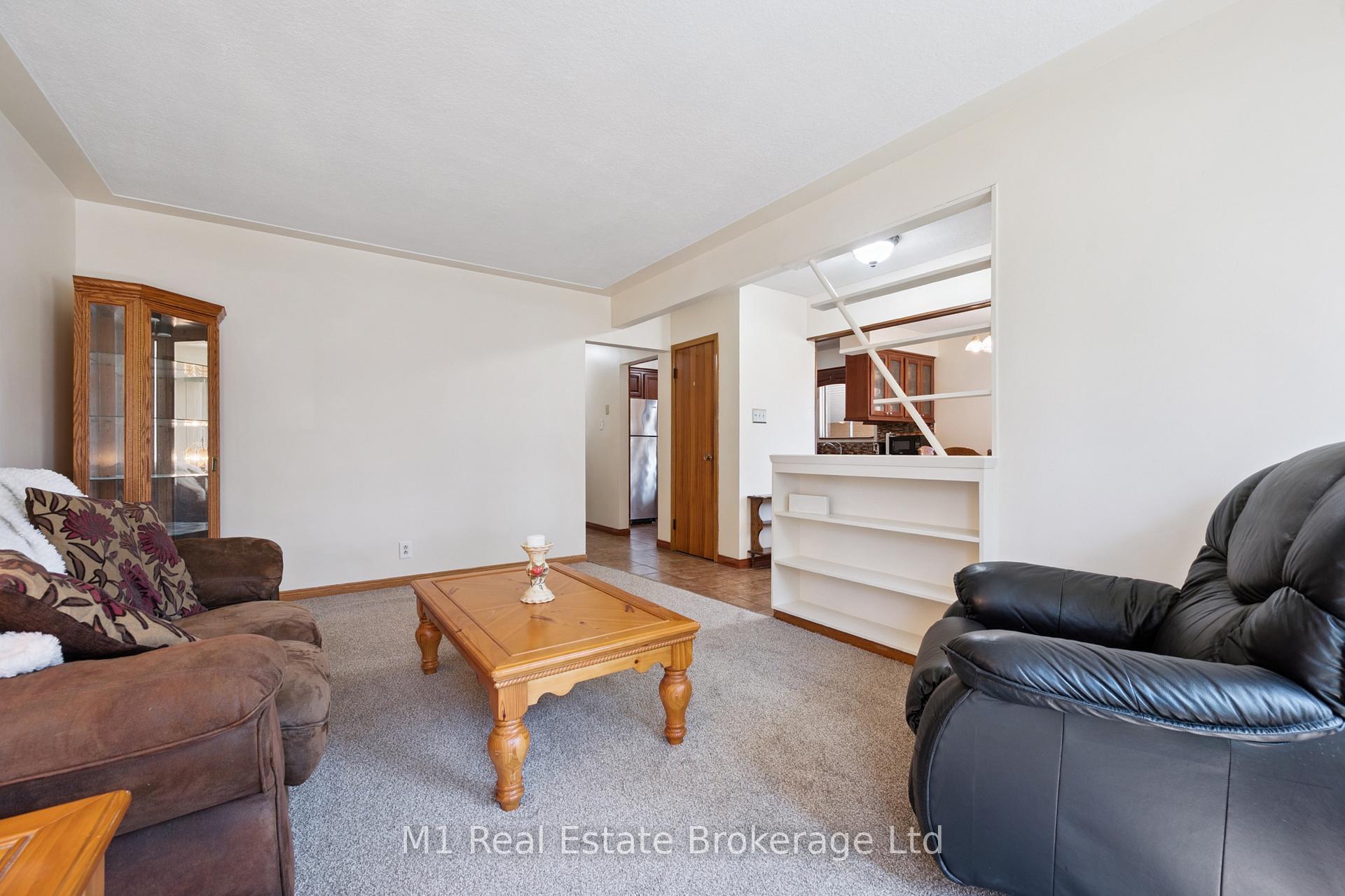 Photo 10 of 58 Fairlawn Road, Kitchener — HOMEH
