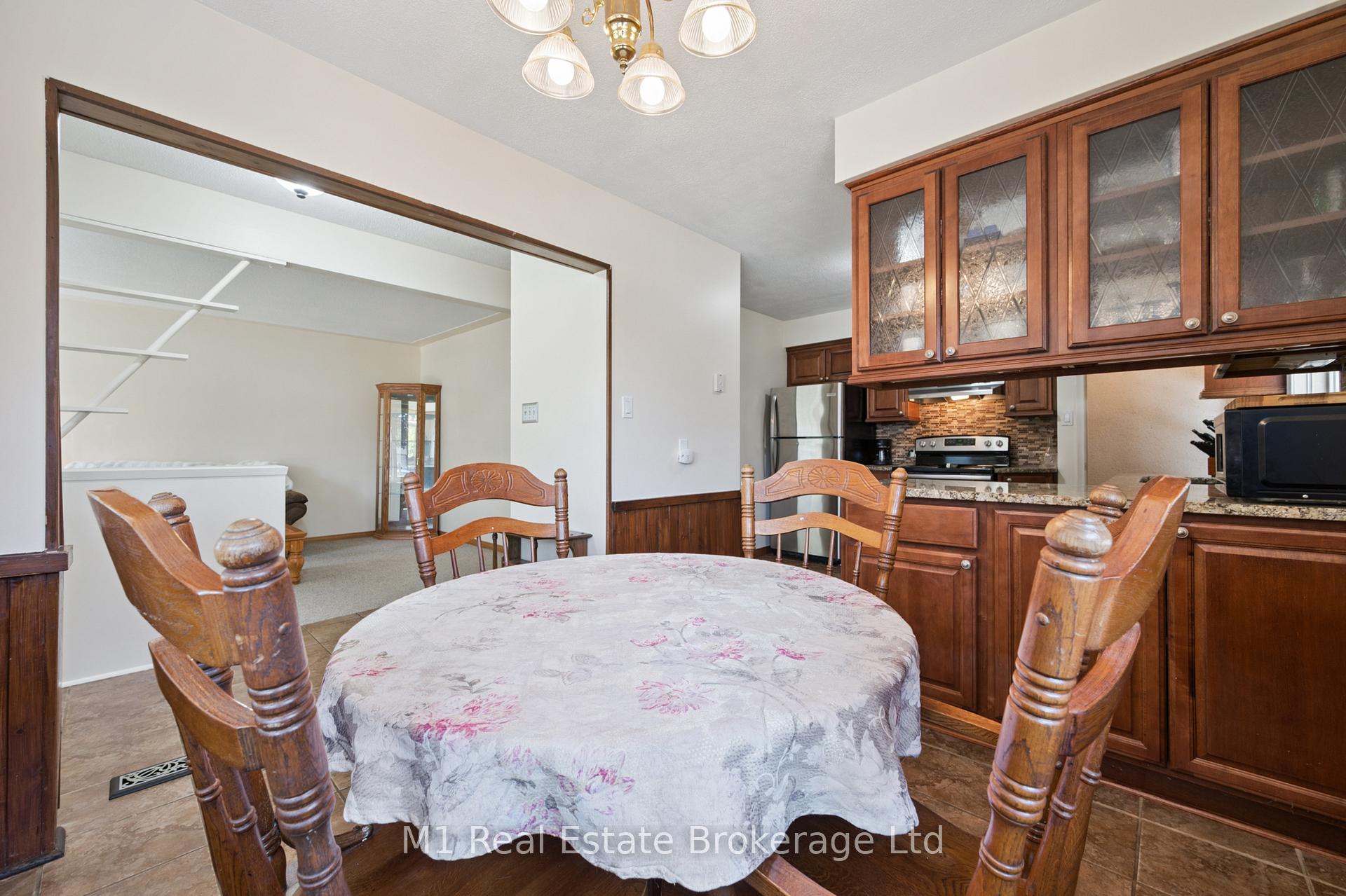 Photo 12 of 58 Fairlawn Road, Kitchener — HOMEH