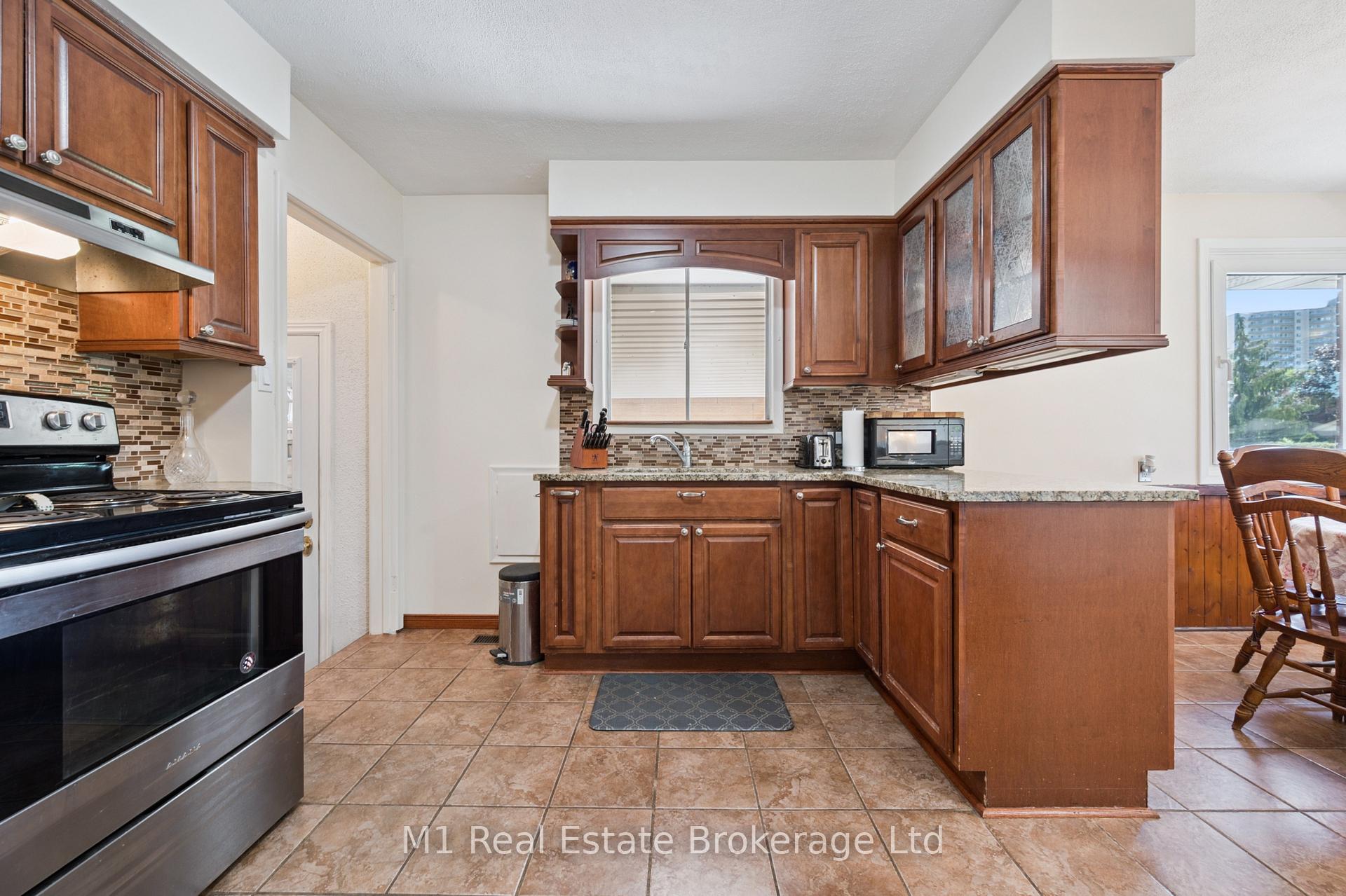 Photo 14 of 58 Fairlawn Road, Kitchener — HOMEH