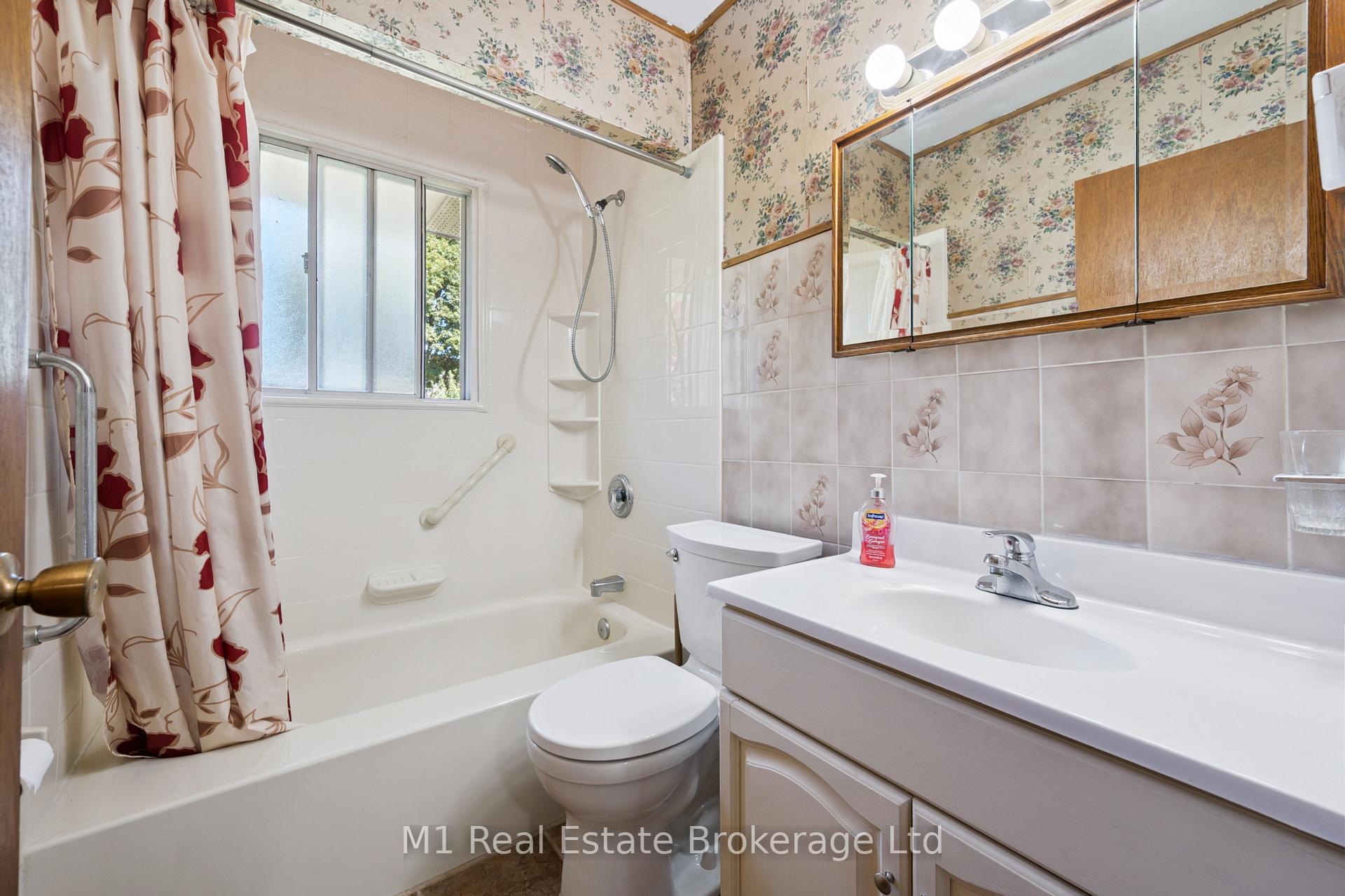 Photo 24 of 58 Fairlawn Road, Kitchener — HOMEH