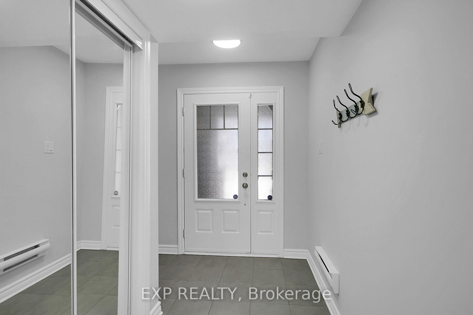 Photo 3 of 113 Gelderland Private, Ottawa, Kanata - Emerald Meadows/Trailwest — HOMEH
