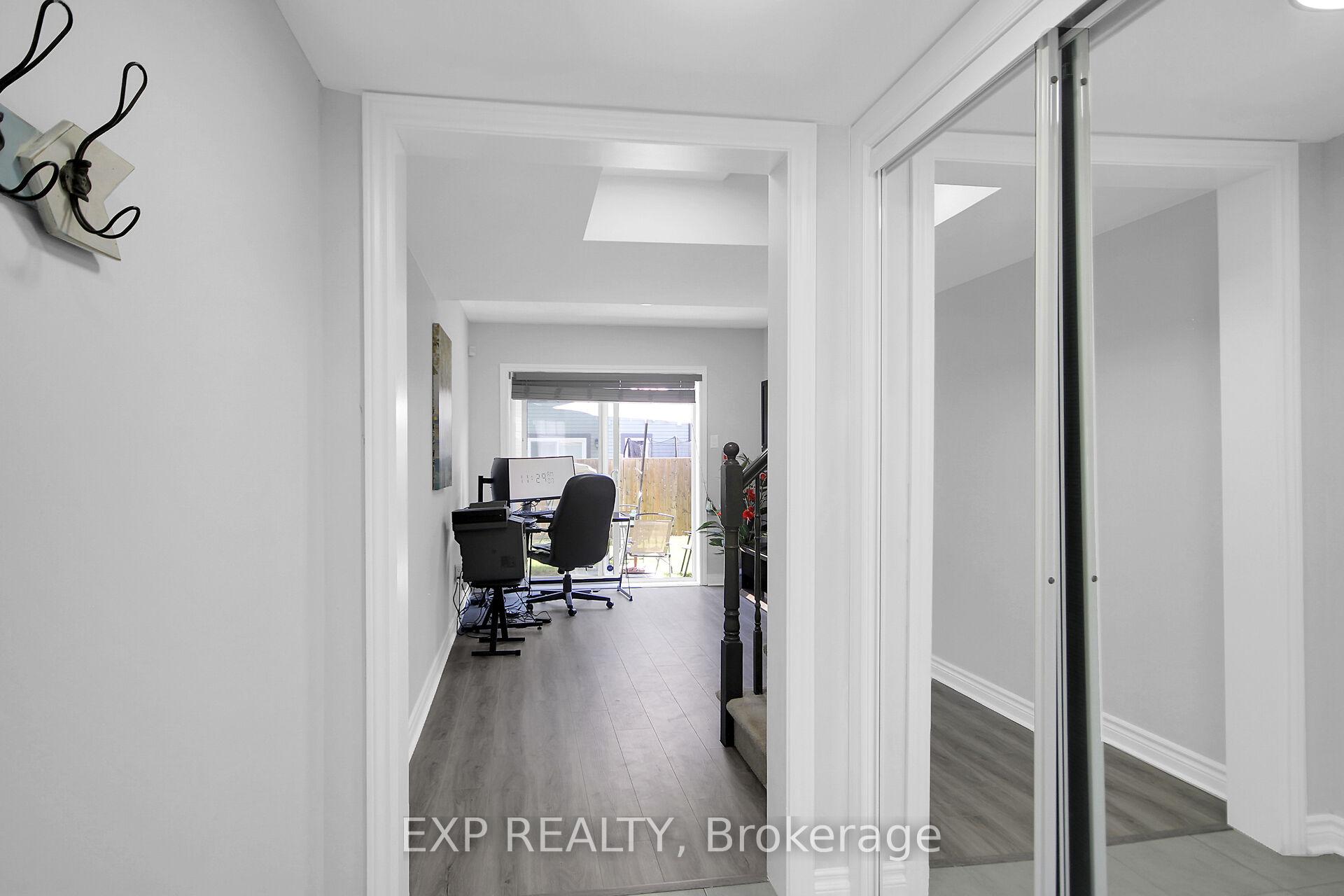 Photo 4 of 113 Gelderland Private, Ottawa, Kanata - Emerald Meadows/Trailwest — HOMEH